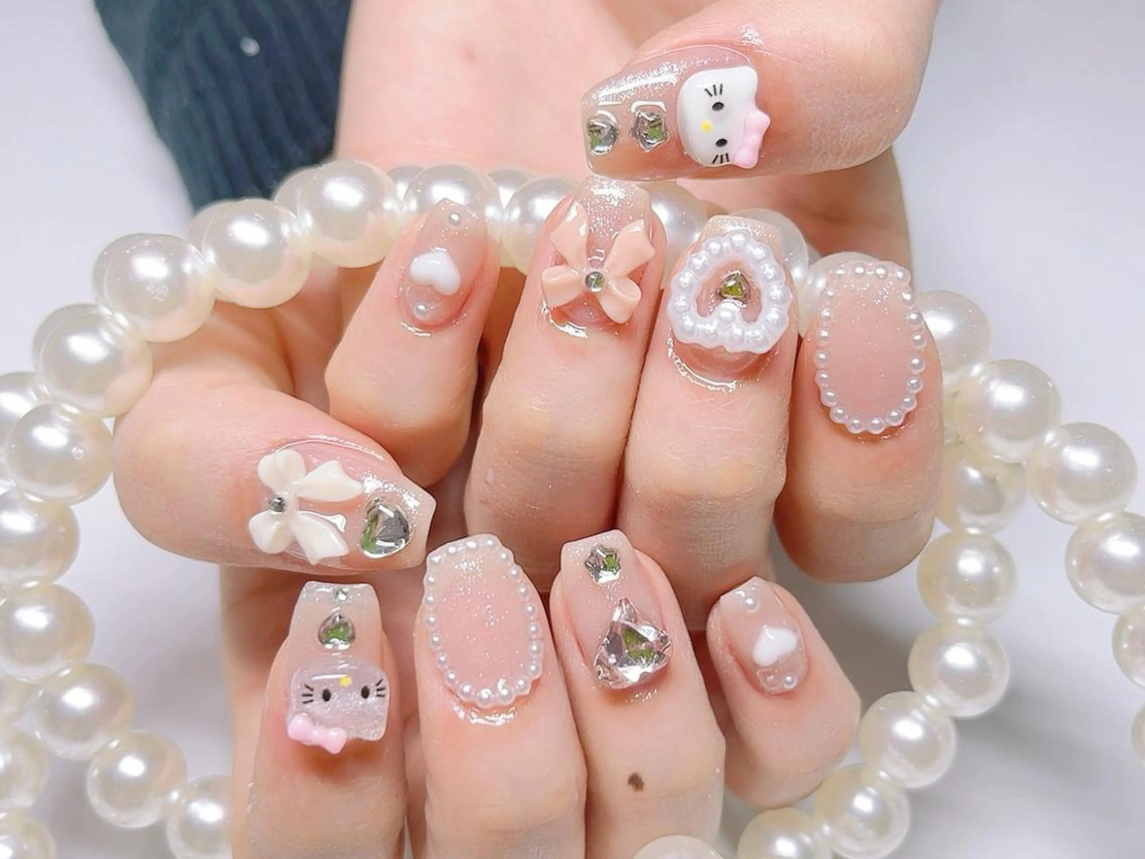 ネイル キラキラネイル haruka 🧸のネイルデザイン