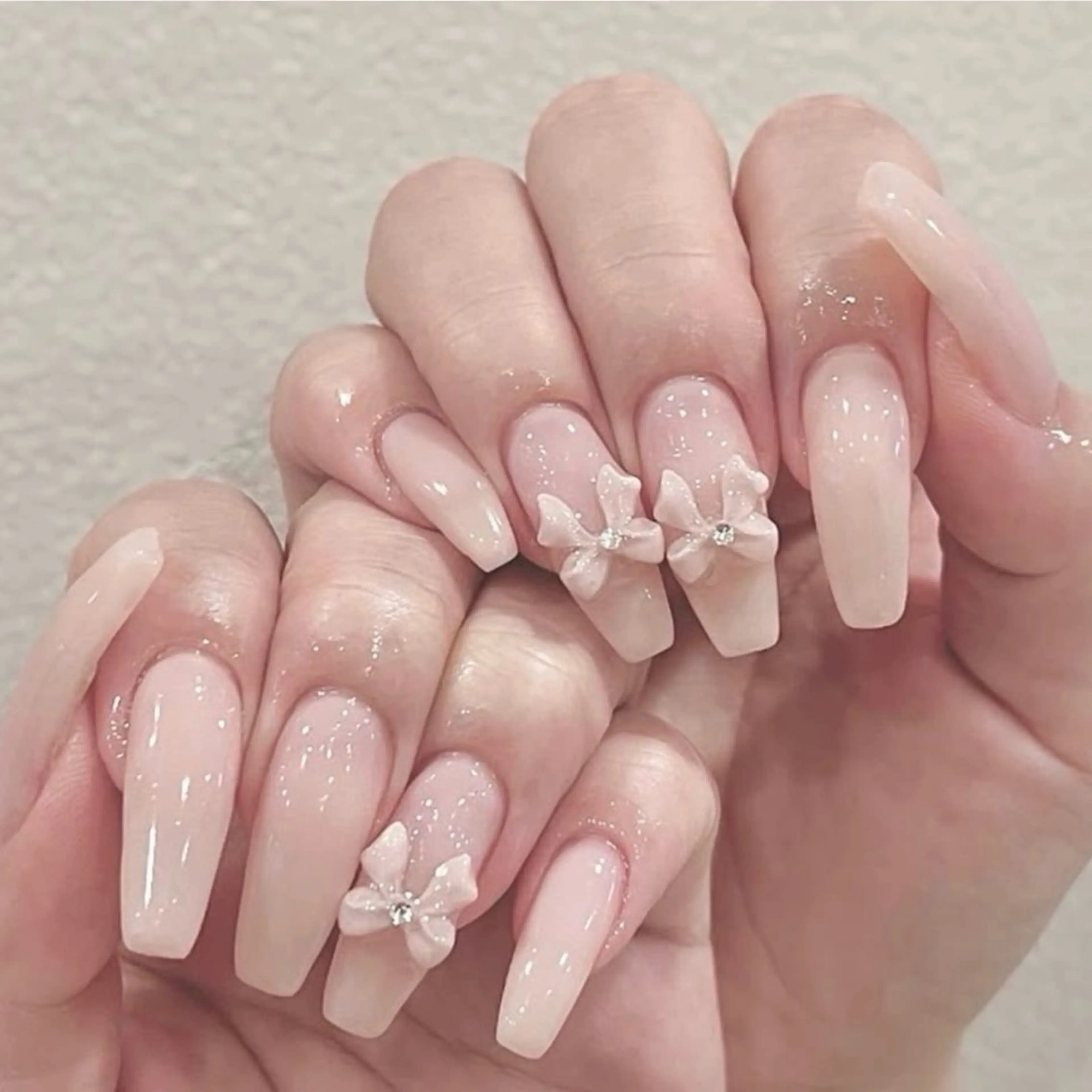 ネイル キラキラネイル 韓国ネイル 水色 マグネットネイル ミラーネイル ハンドネイル Lala Nails所属・Lala Nailsのネイルデザイン