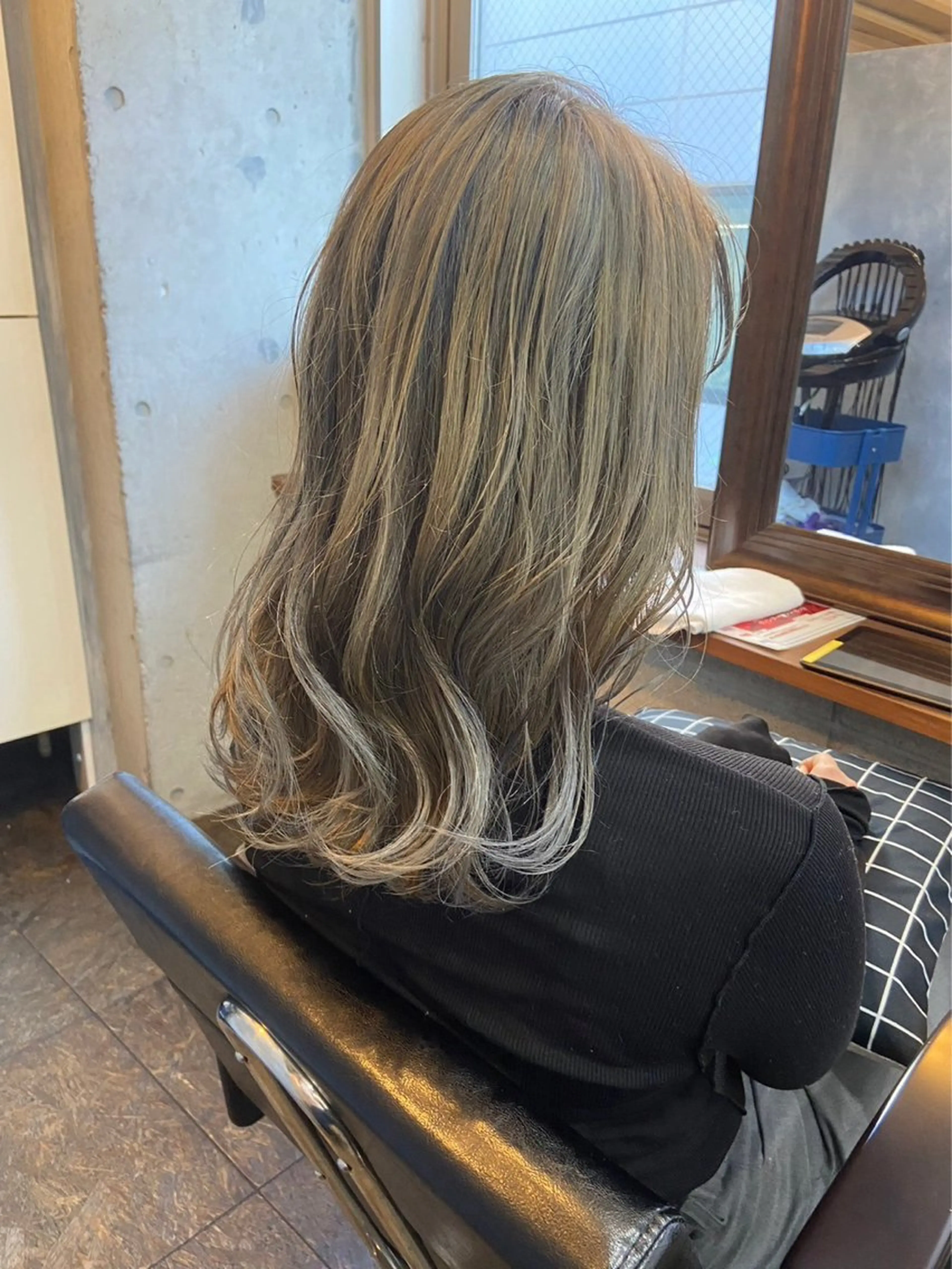 ロング カット ヘアカラー トリートメント 中山 丈也のヘアスタイル