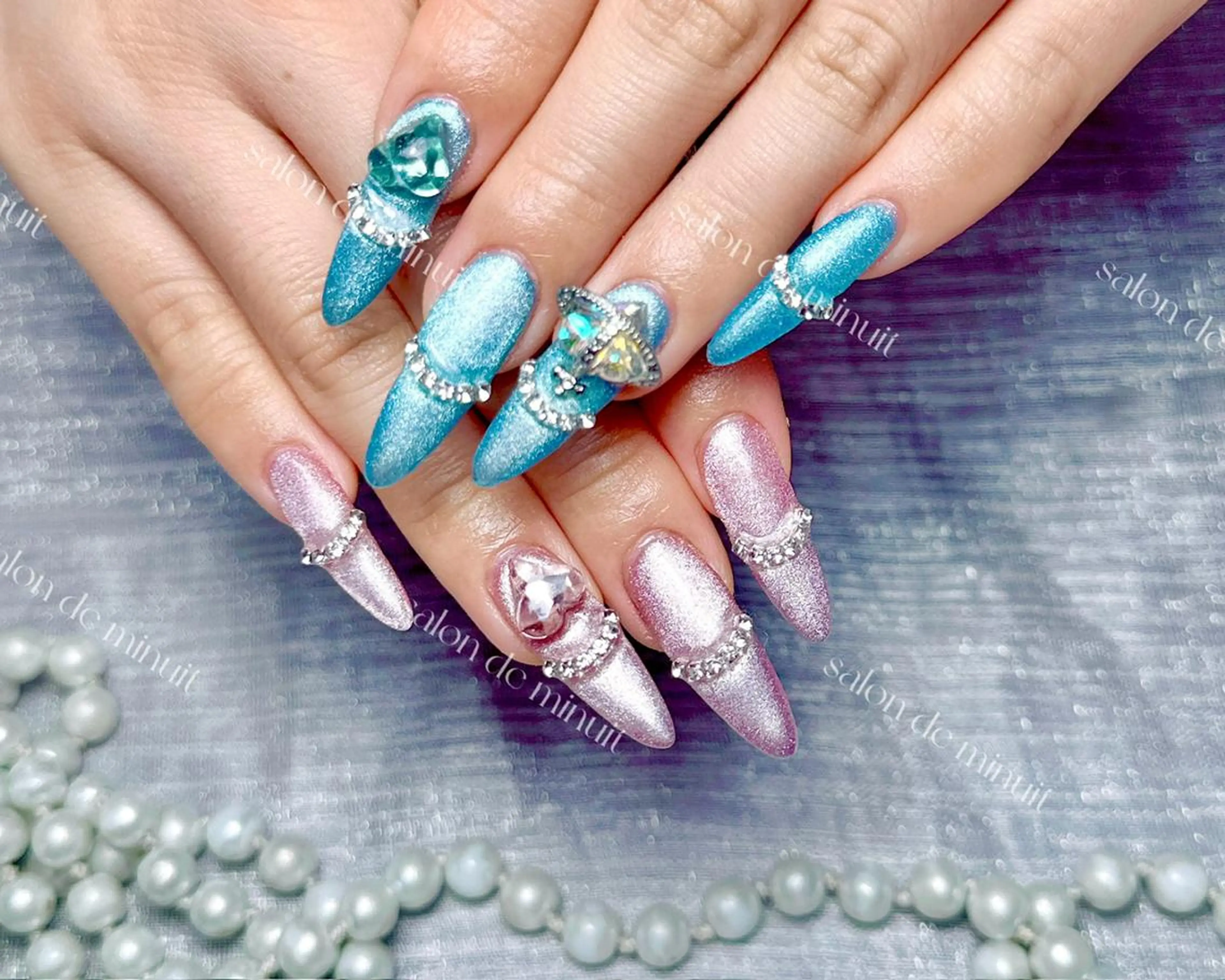 ネイル Salon de Minuit🦩のネイルデザイン