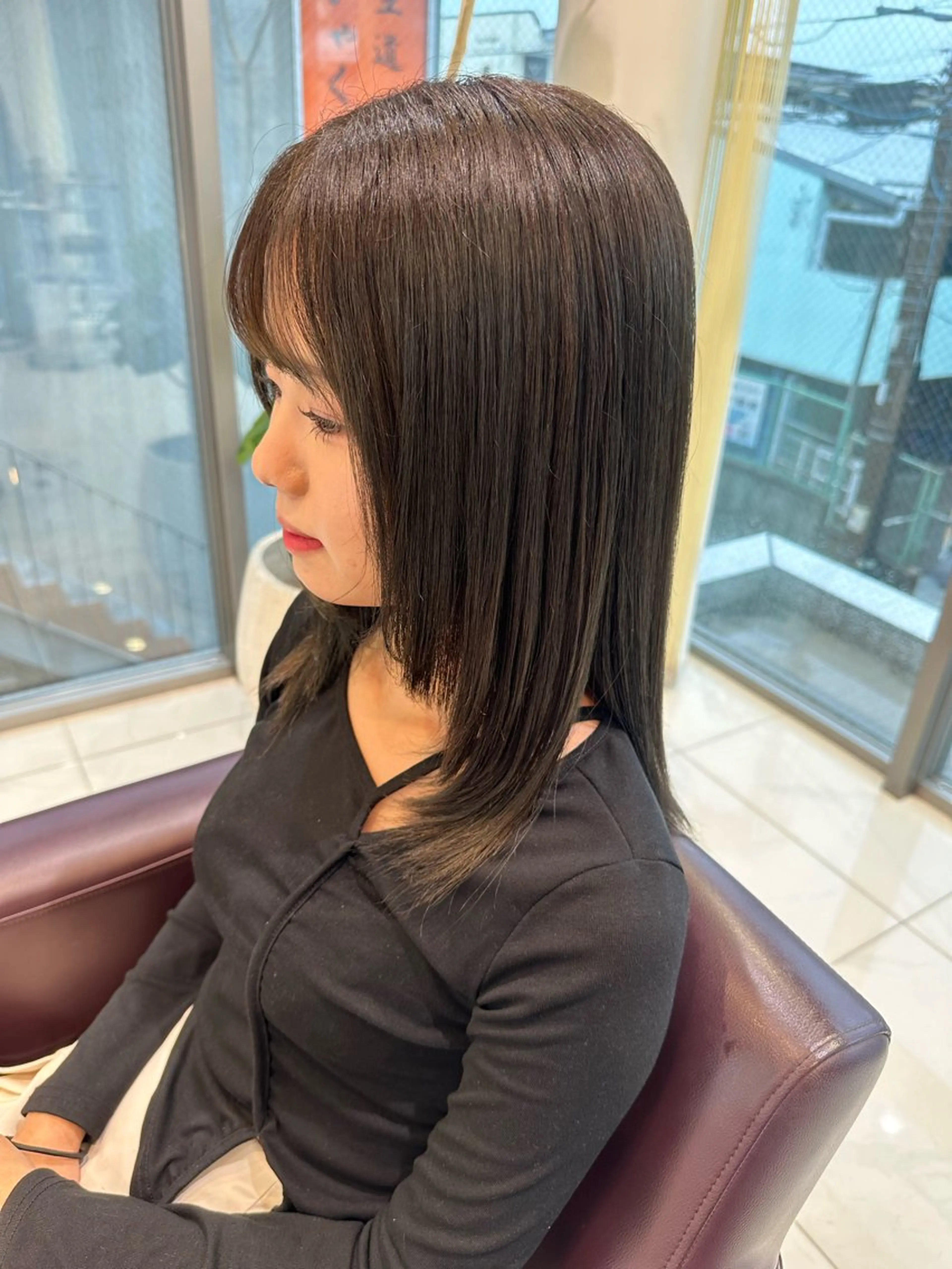 ロング カラー 顔まわりレイヤー 顔周りカット レイヤーカット カット ヘアカラー ハイトーン/艶カラー /透明感カラー/みなのヘアスタイル