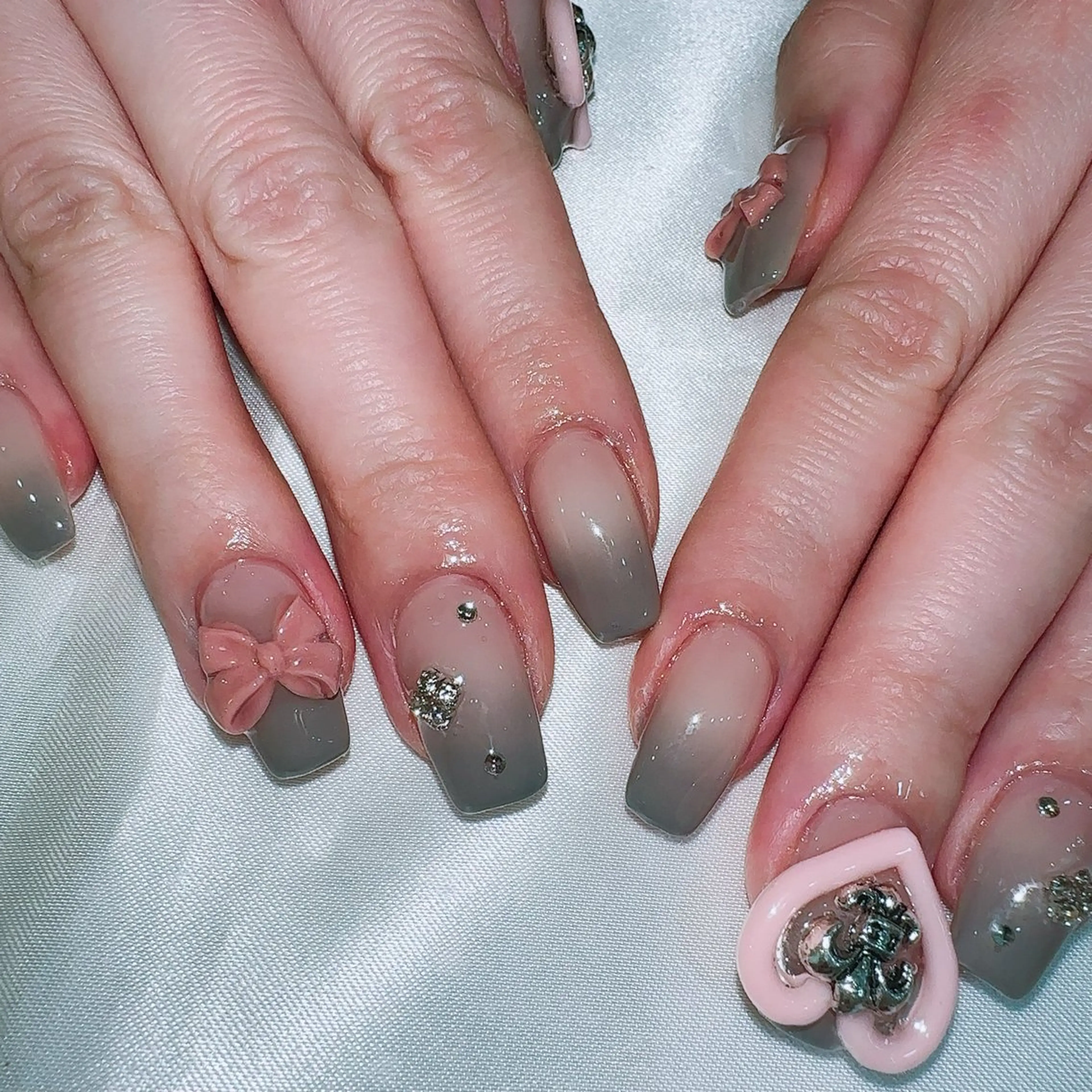 ミディアム 韓国風ヘア HanaAoyama所属・HanaAoyama RINAのネイルデザイン