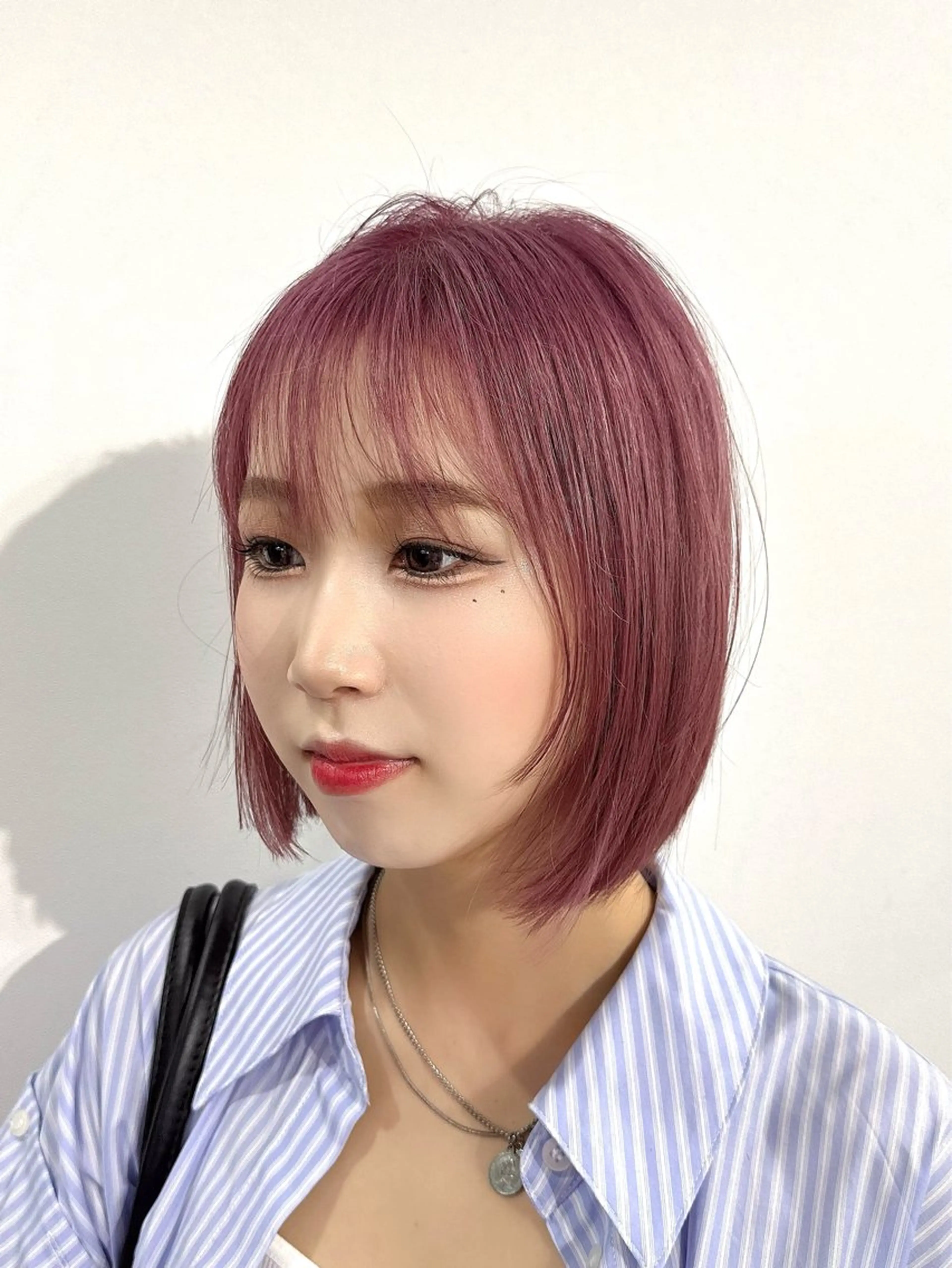 ショート ボブレイヤー ピンクラベンダー ボブ レイヤーカット カット ヘアカラー 岡崎/レイヤーカット ／縮毛矯正/美髪のヘアスタイル