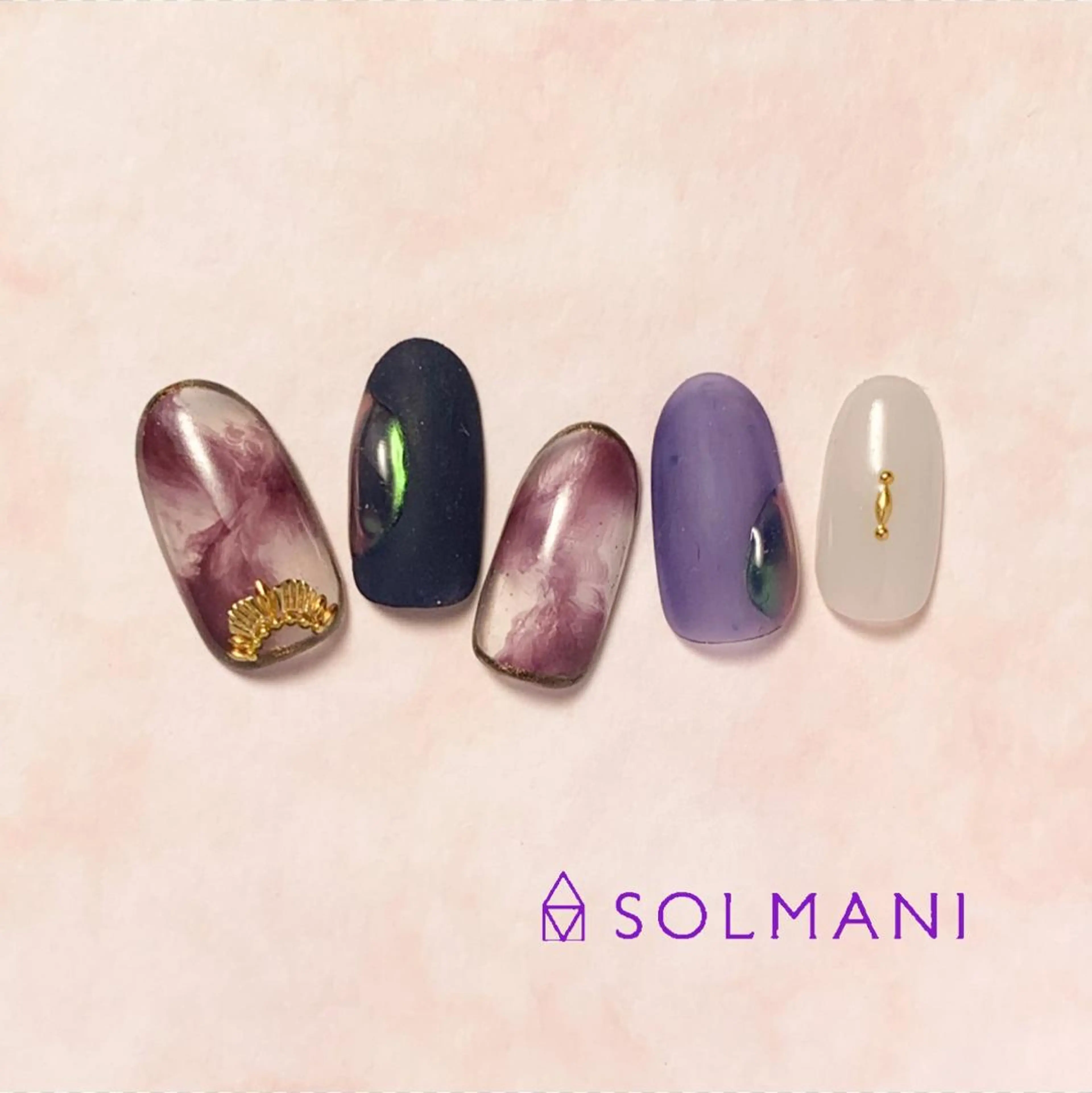 ネイル ニュアンスネイル SOLMANI 予約担当のネイルデザイン
