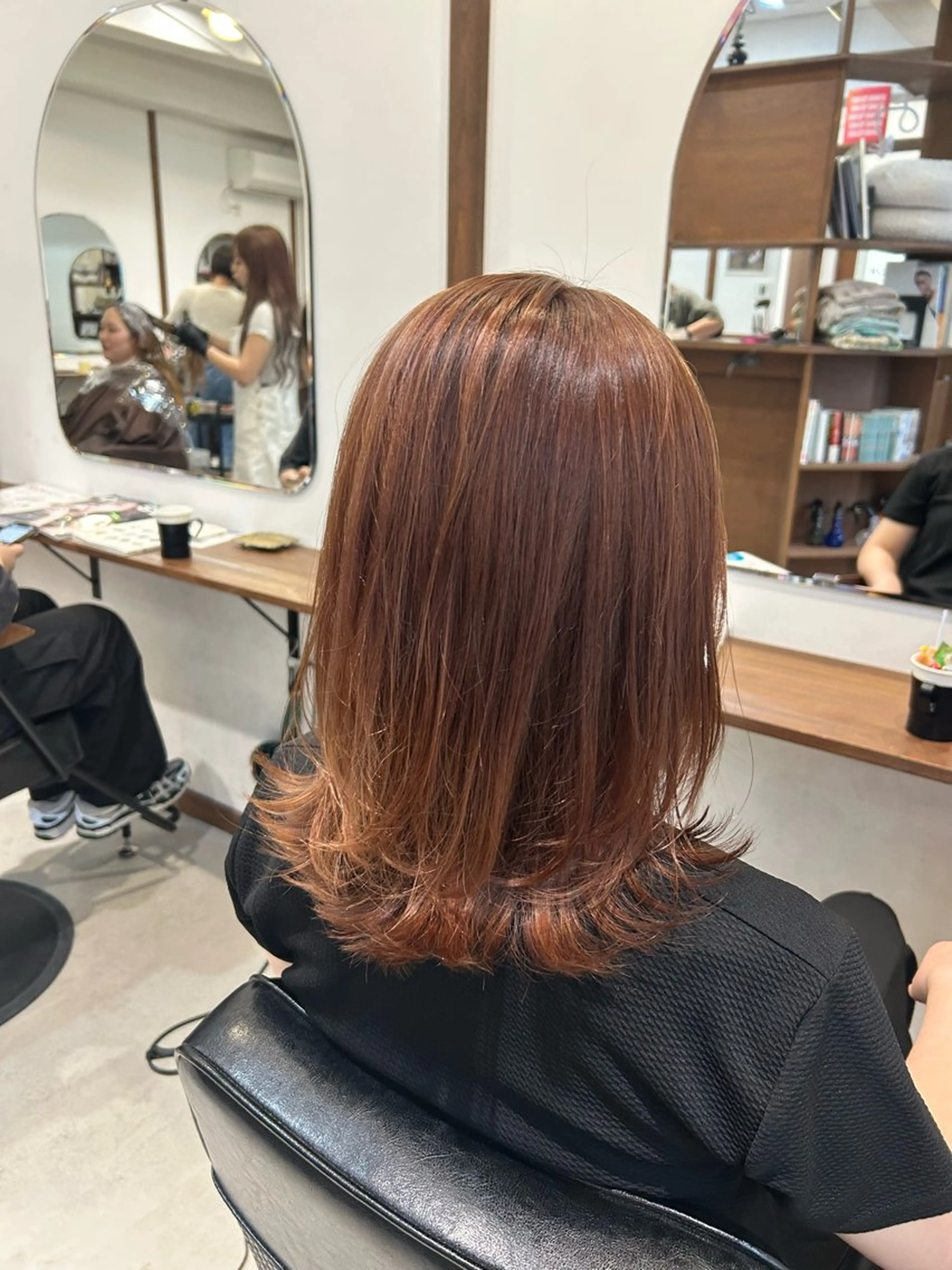 ミディアム カラー ベージュカラー ハイライトカラー ピンクカラー ピンクベージュ ハイライト 透明感カラー🪽 mioのヘアスタイル