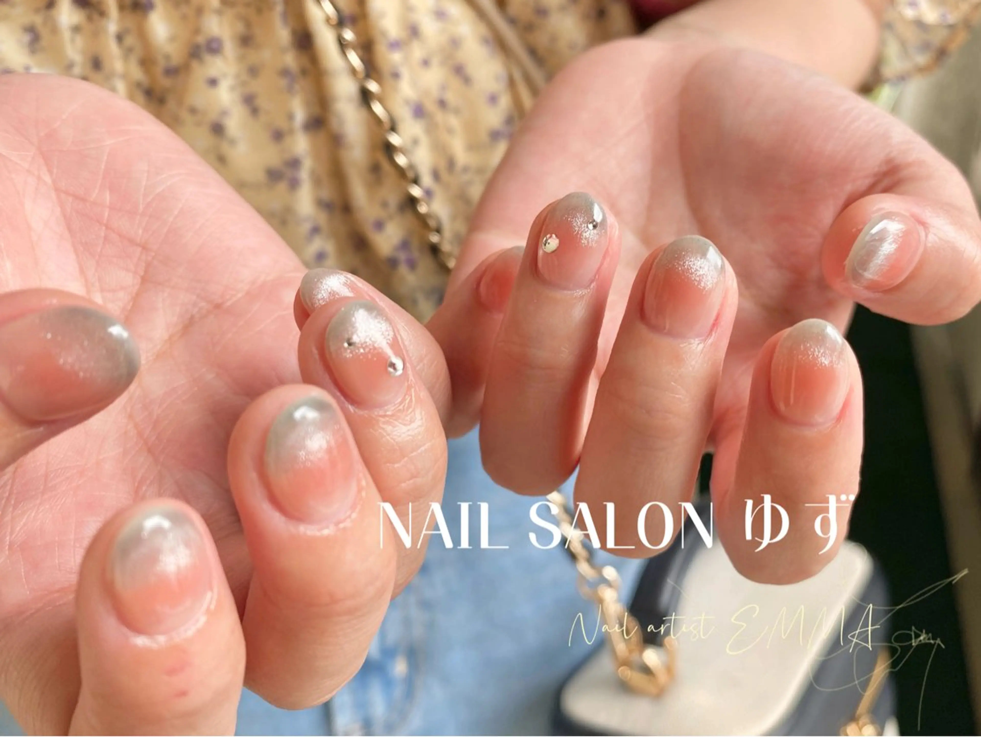 ネイル チークネイル フレンチネイル グラデーション 韓国ネイル ラメ(グリッター) ハンドネイル 商 小清のネイルデザイン