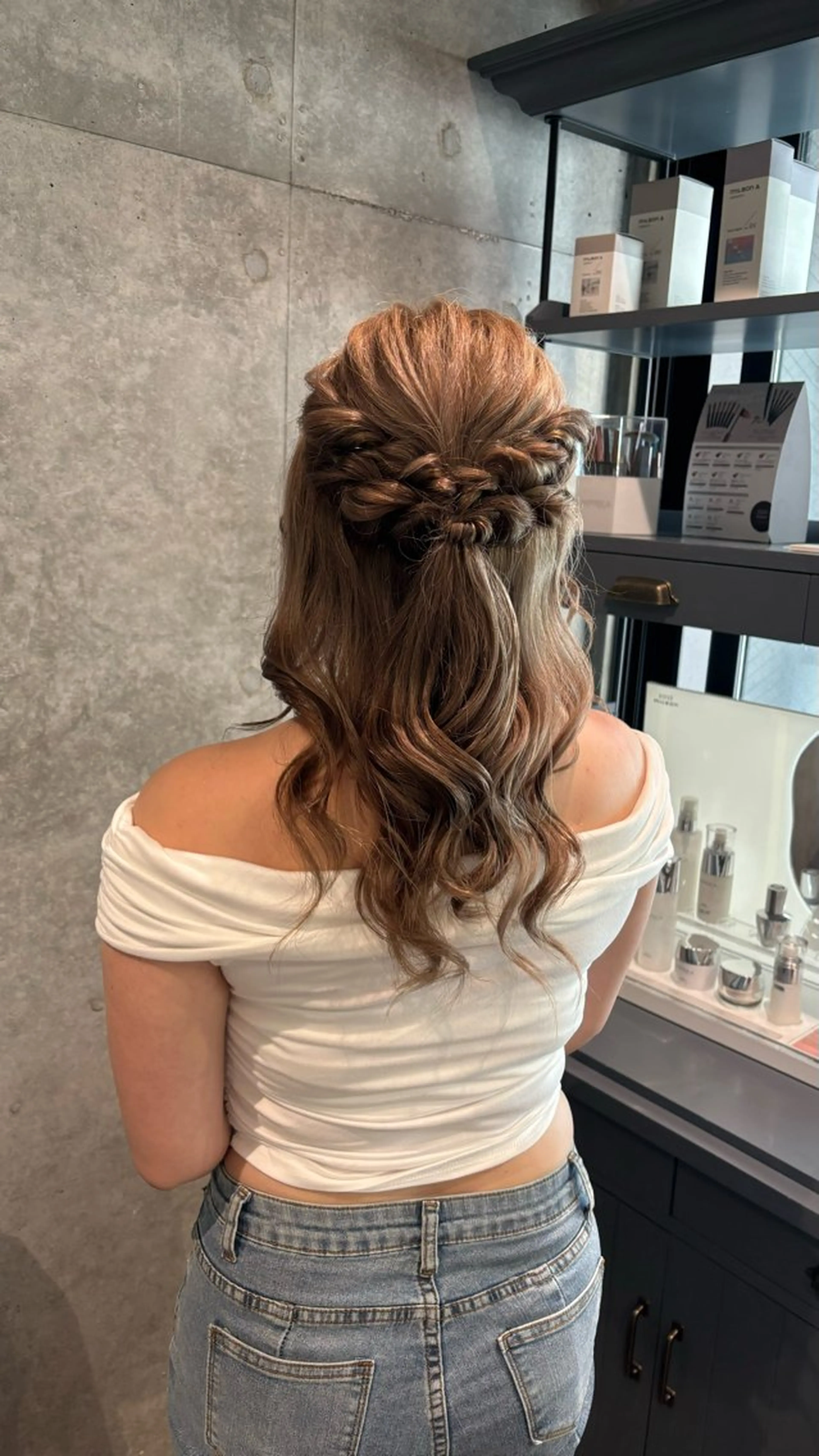 セミロング ヘアアレンジ ハーフアップ ヘアセット 🎀縮毛矯正.暗髪 .艶髪🩶ちひろのヘアスタイル
