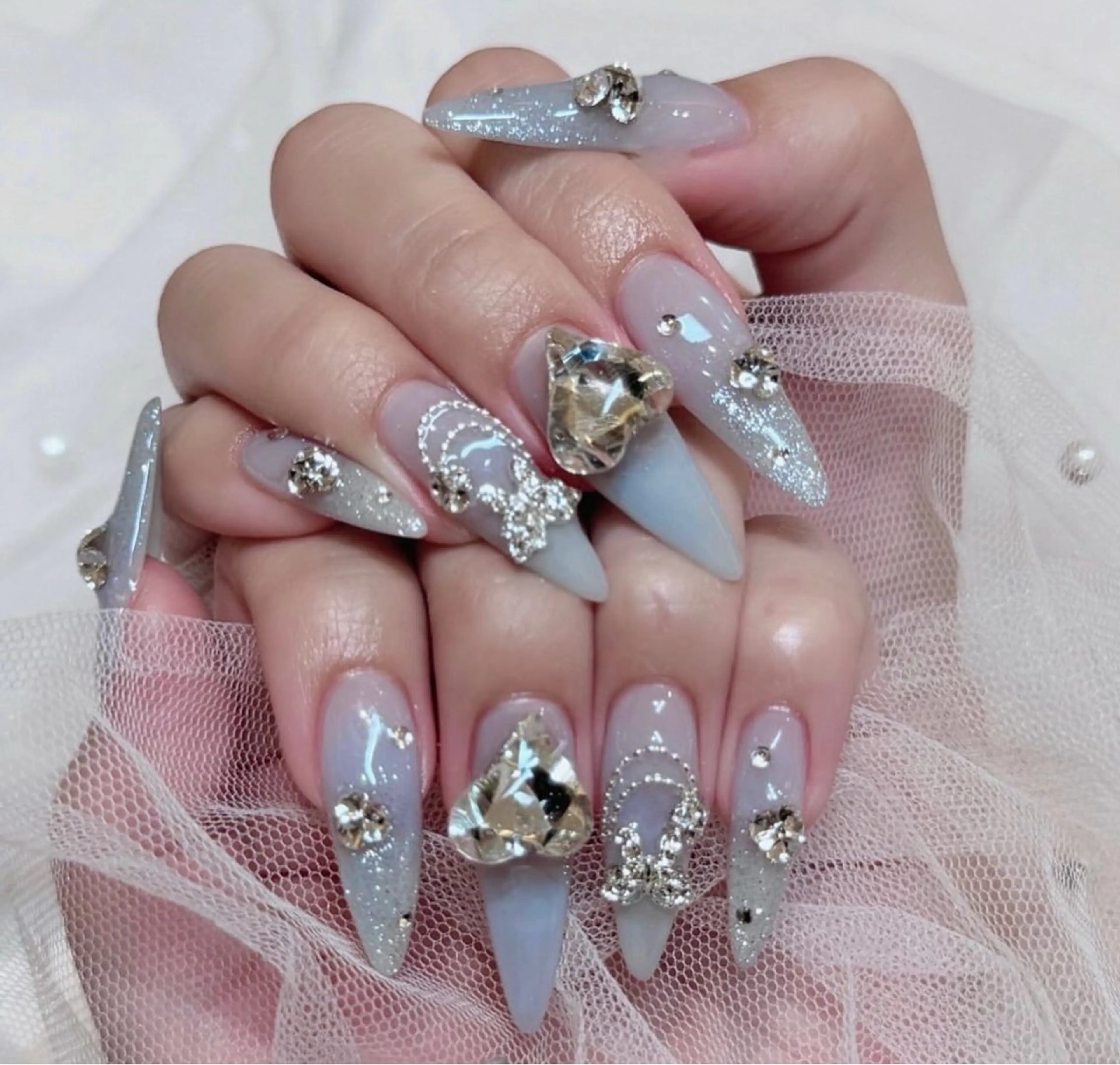 ネイル アートネイル フラワーネイル フレンチネイル ジェルネイル グラデーション ハンドネイル Ryunail所属・Ryu Nail NekoChanのネイルデザイン