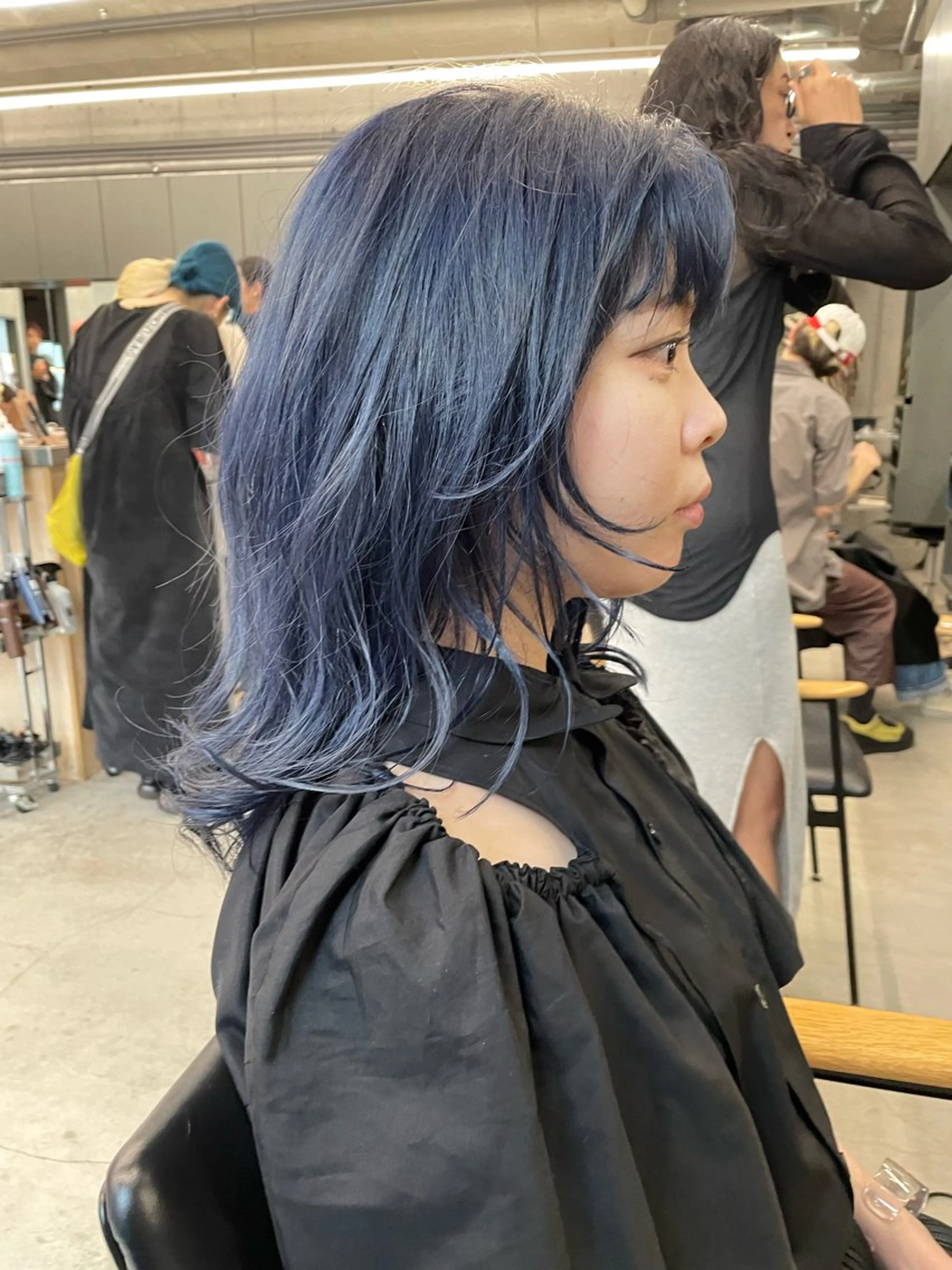 ミディアム カラー ブルーカラー ネイビーカラー 🌈前田 ジュンのヘアスタイル