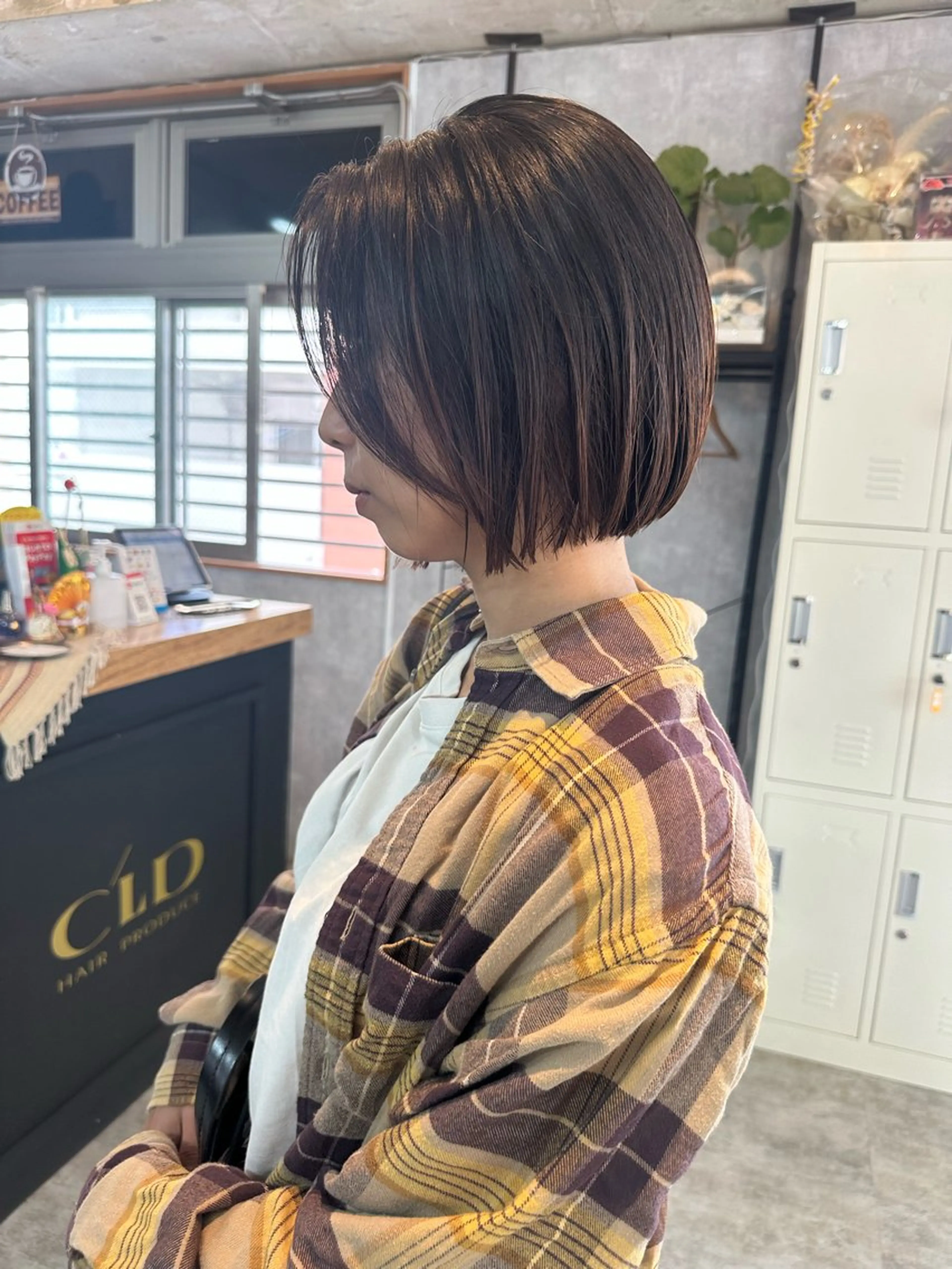 ショート 切りっぱなしボブ ショートボブ ハンサムショート 丸みショート ボブ カット ヘアカラー トリートメント C’LD hair  produce /シールドヘア所属・モテ髪/ボブ/ショー ト/アダチフウトのヘアスタイル
