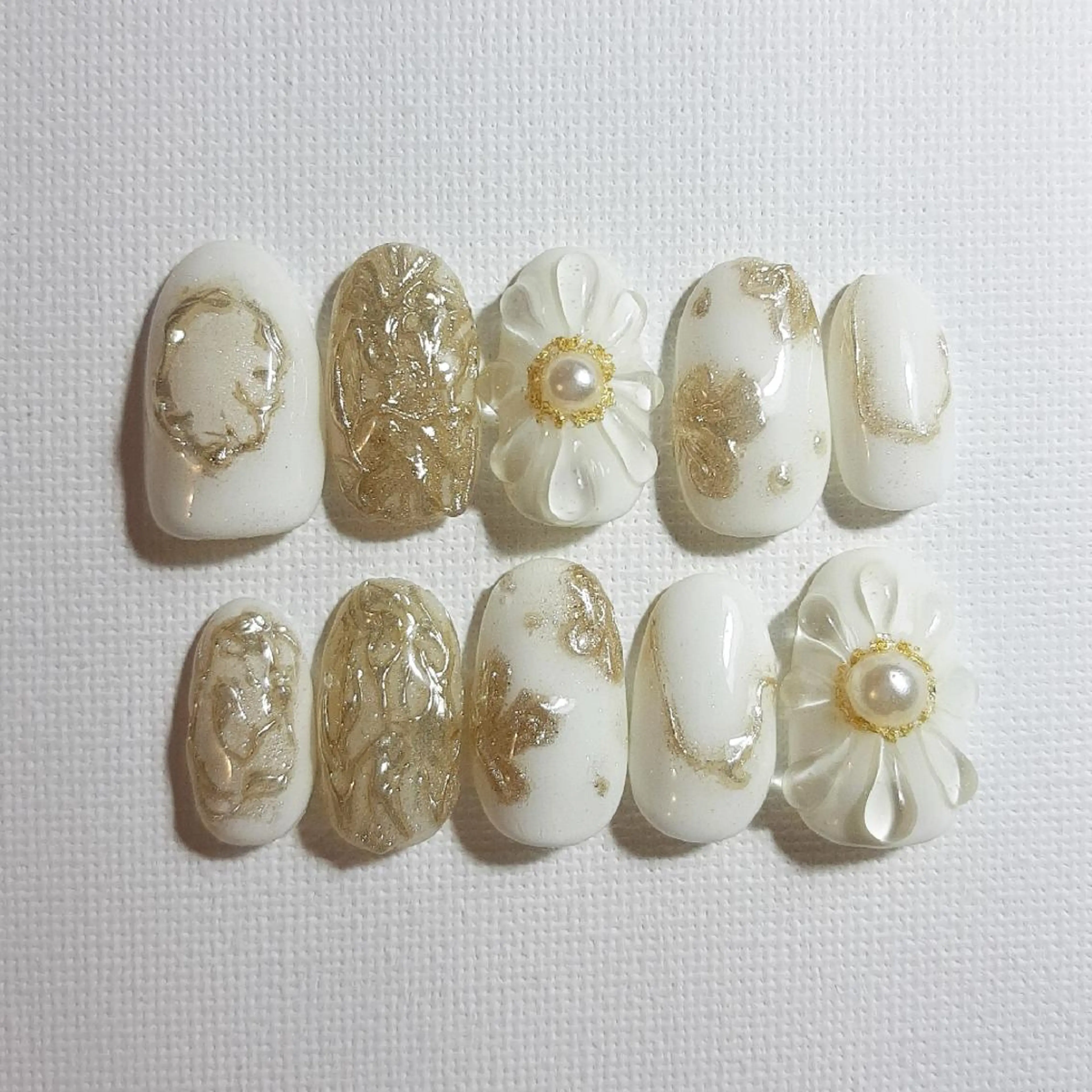 ネイル 成人式 フラワーネイル ホワイト ハンドネイル owlnail /持込みデザイン専門のネイルデザイン