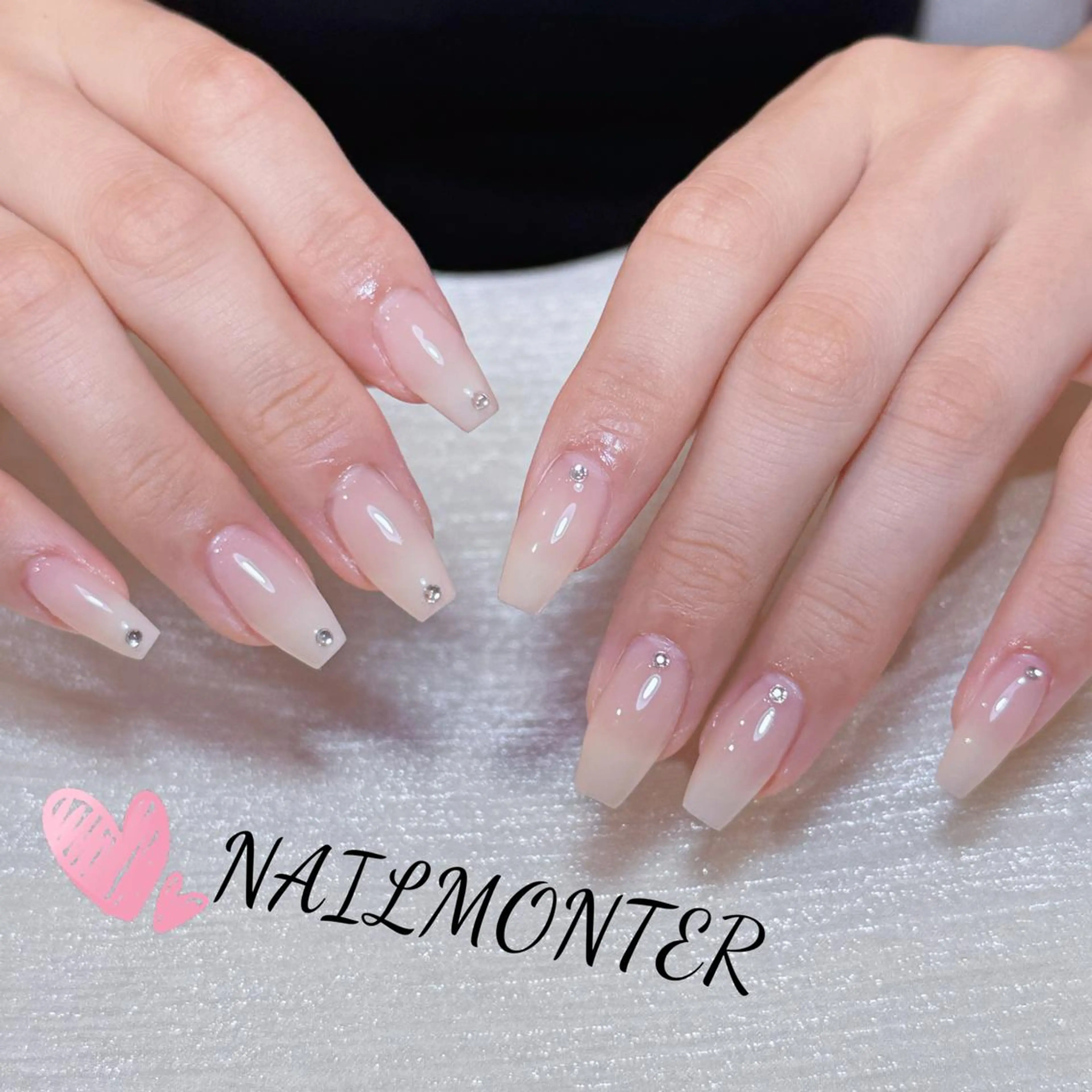 ネイル アートネイル オーロラネイル ガーリー キラキラネイル 韓国ネイル ハンドネイル ハンドケア AYU_ Monster🎀のネイルデザイン