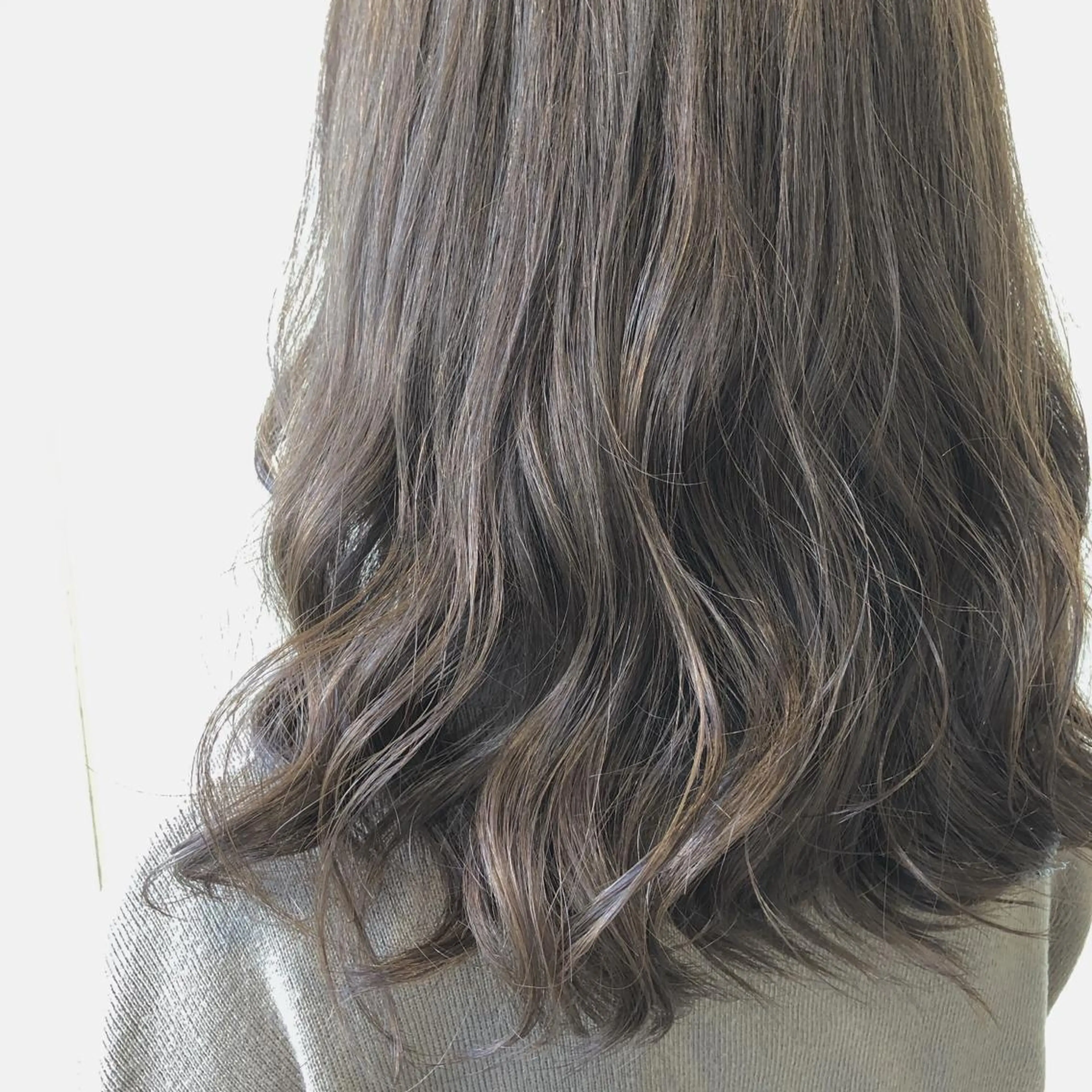 セミロング カラー TRENCH 自由が丘所属・TRENCH　相澤 果歩のヘアスタイル