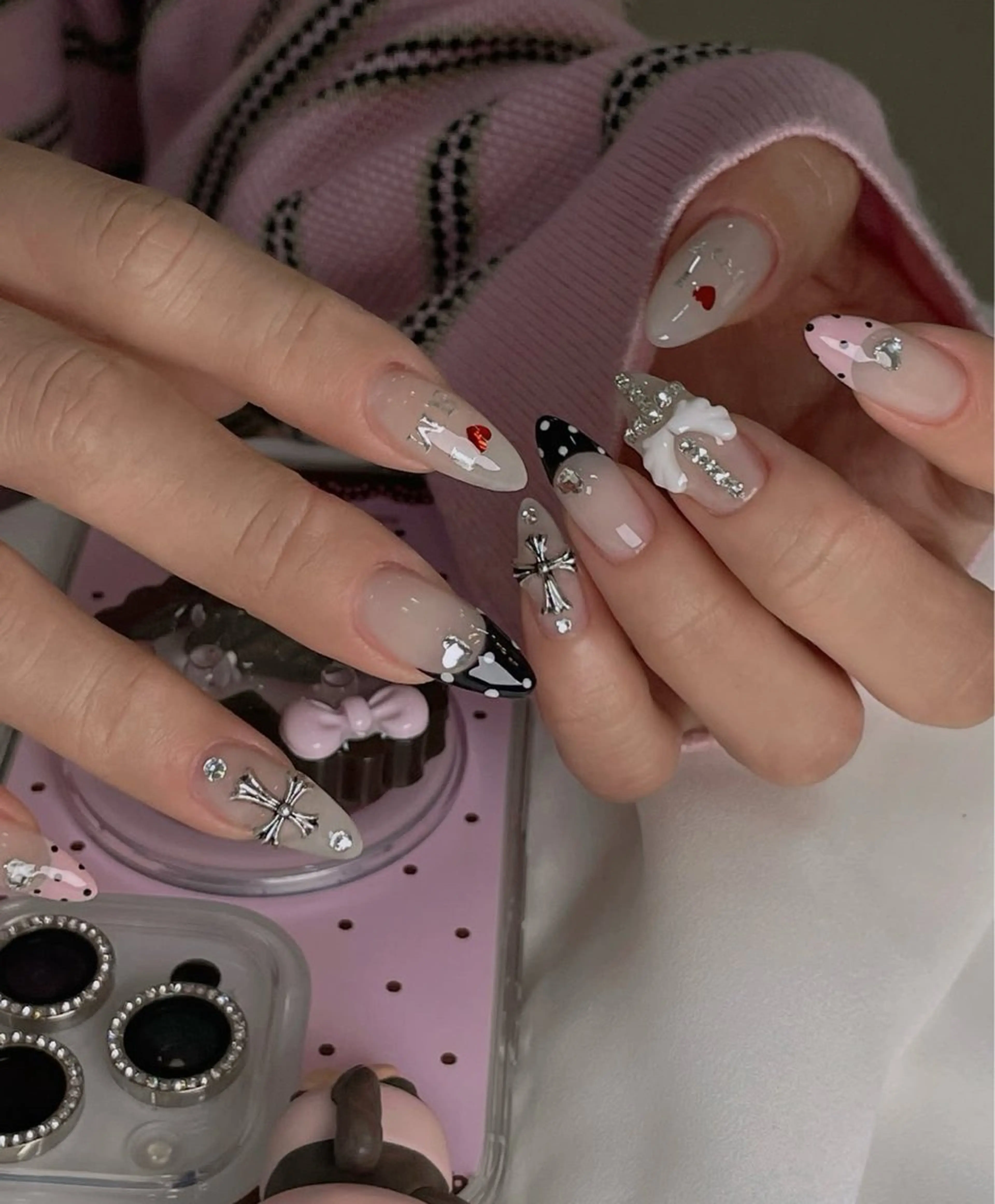 ネイル アニマル柄 オーロラネイル チークネイル フラッシュネイル ジェルネイル ハンドネイル Lina所属・Hina 池袋 長だしチップ専門店のネイルデザイン