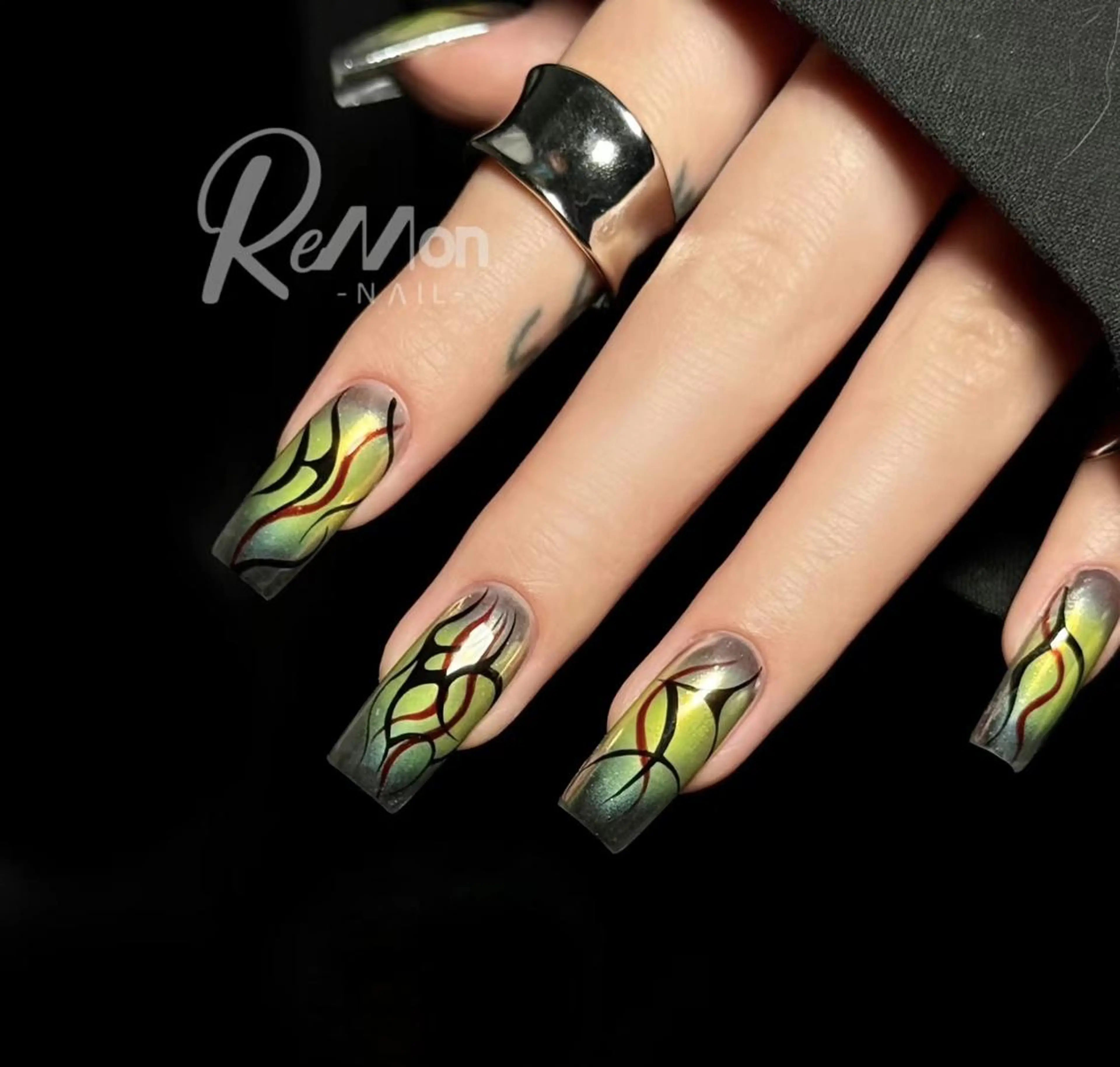 ネイル inf リエネイルサロンのネイルデザイン