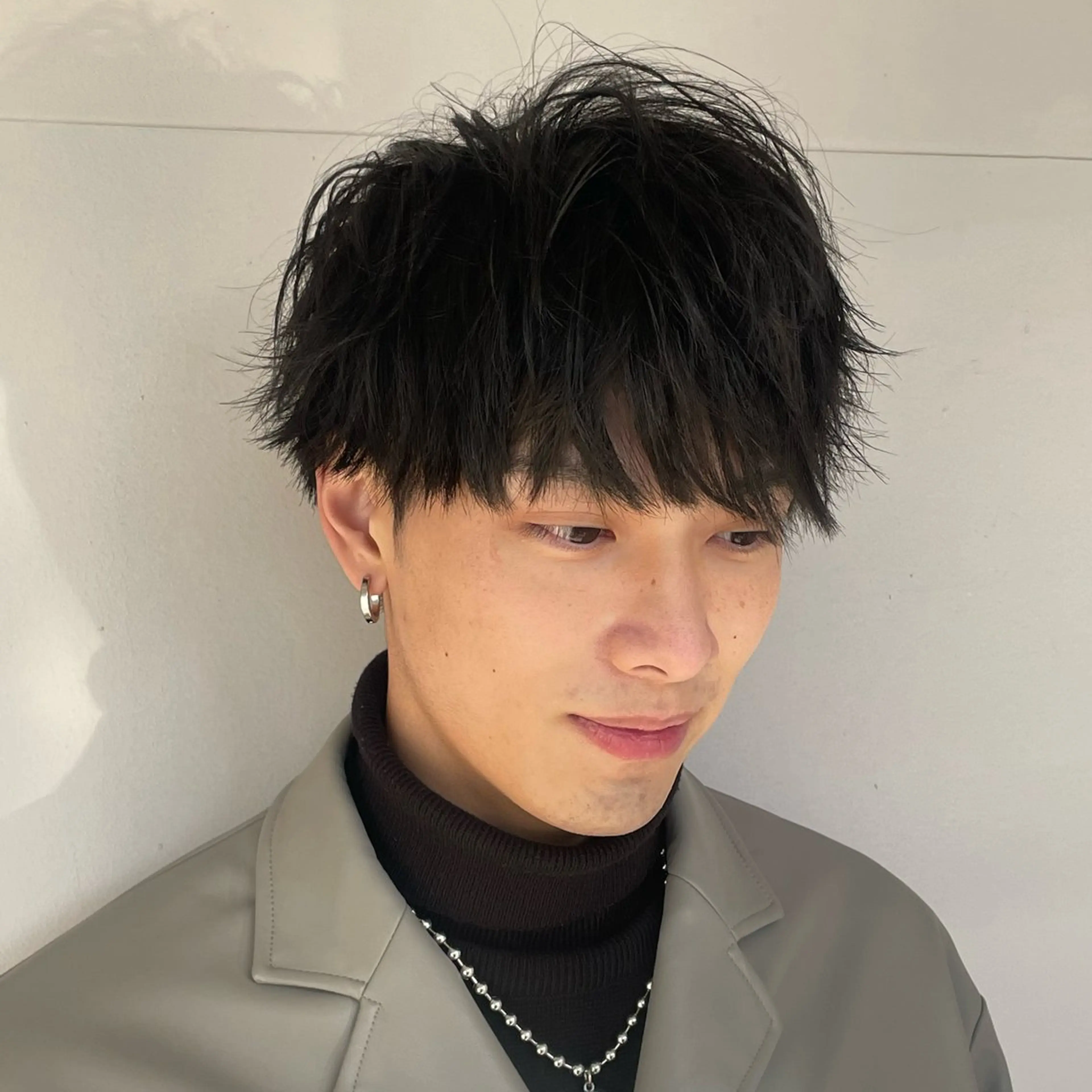 パーマ メンズ センターパート マッシュ メンズパーマ プードルパーマ スパイキーショート 博多No.1 メンズパーマ美容師のヘアスタイル