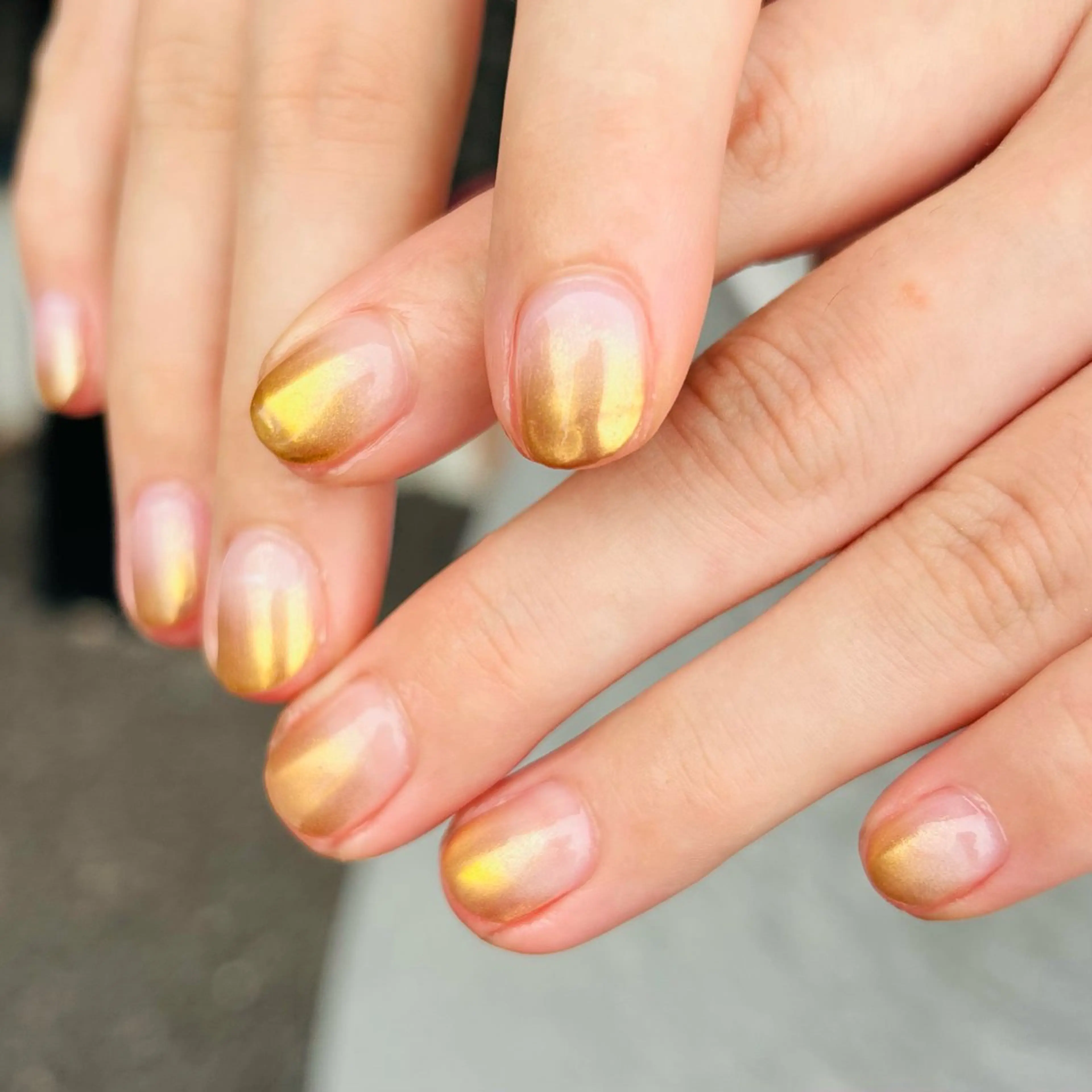 ネイル グラデーション ミラーネイル nailsalon magentaのネイルデザイン