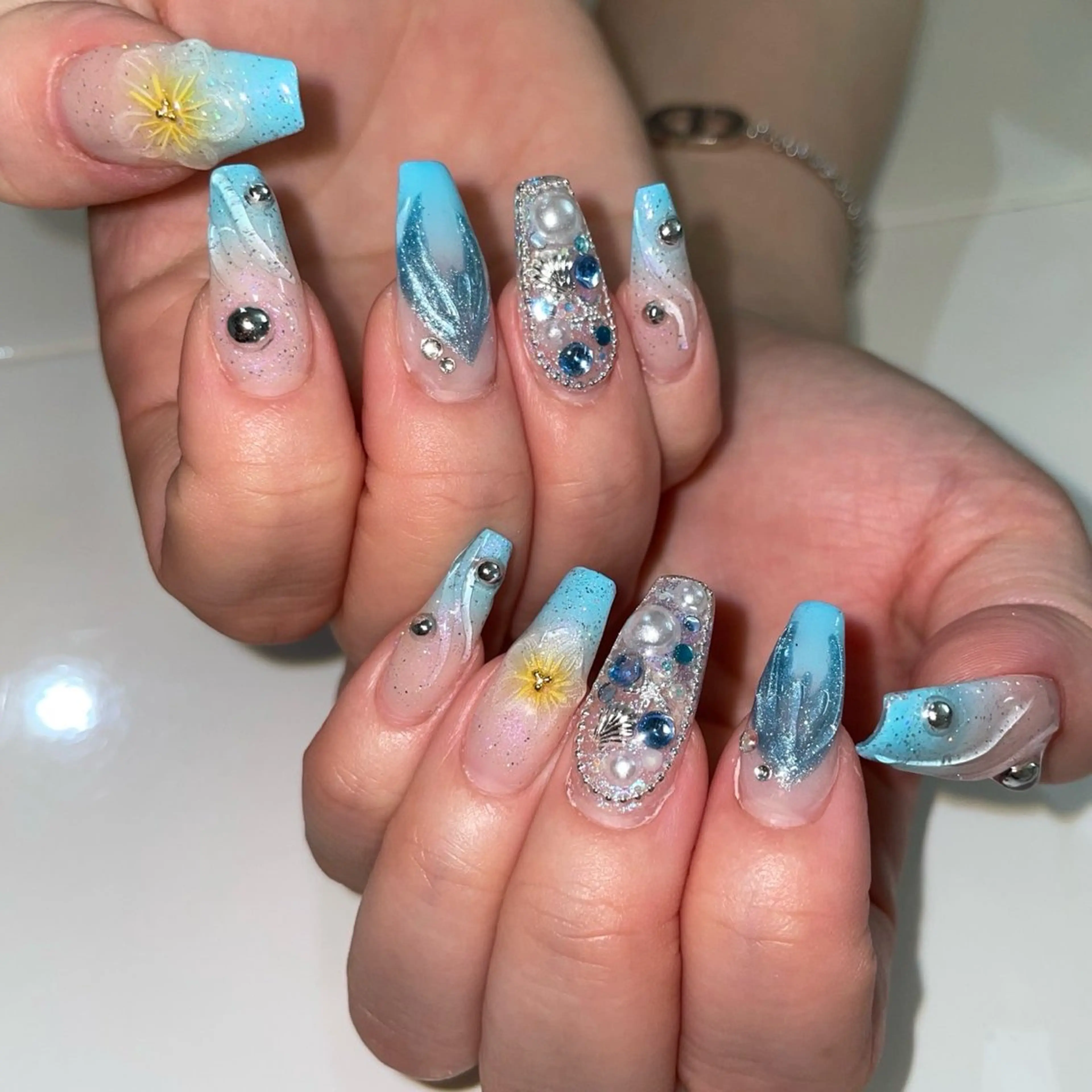 ネイル ハンドネイル MODA MANAMIᵕ̈のネイルデザイン