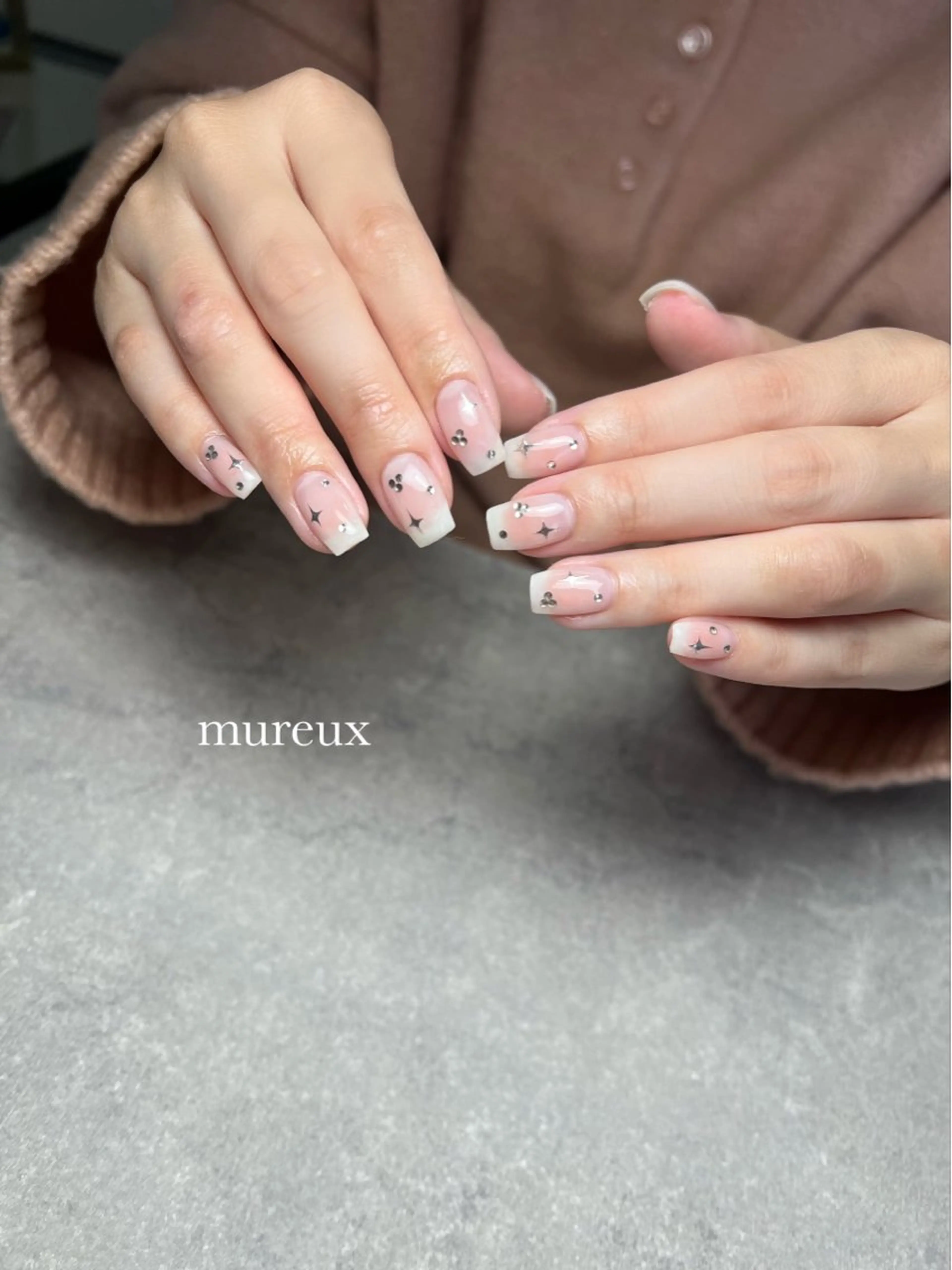 ネイル ハンドネイル mureux ∵ayakaのネイルデザイン