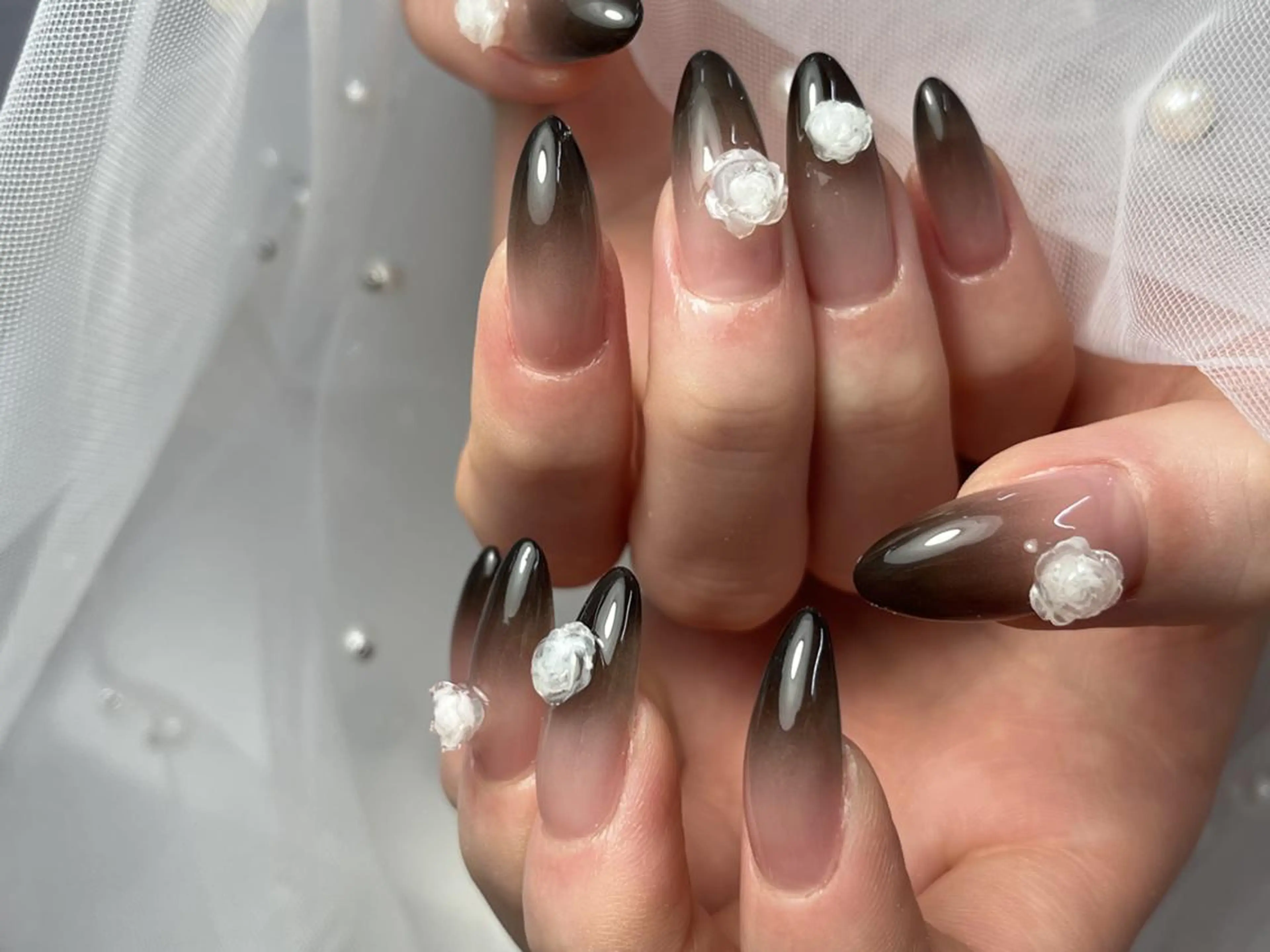 ネイル フラワーネイル グラデーション ハンドネイル ToliyDeliy Nail Salonのネイルデザイン