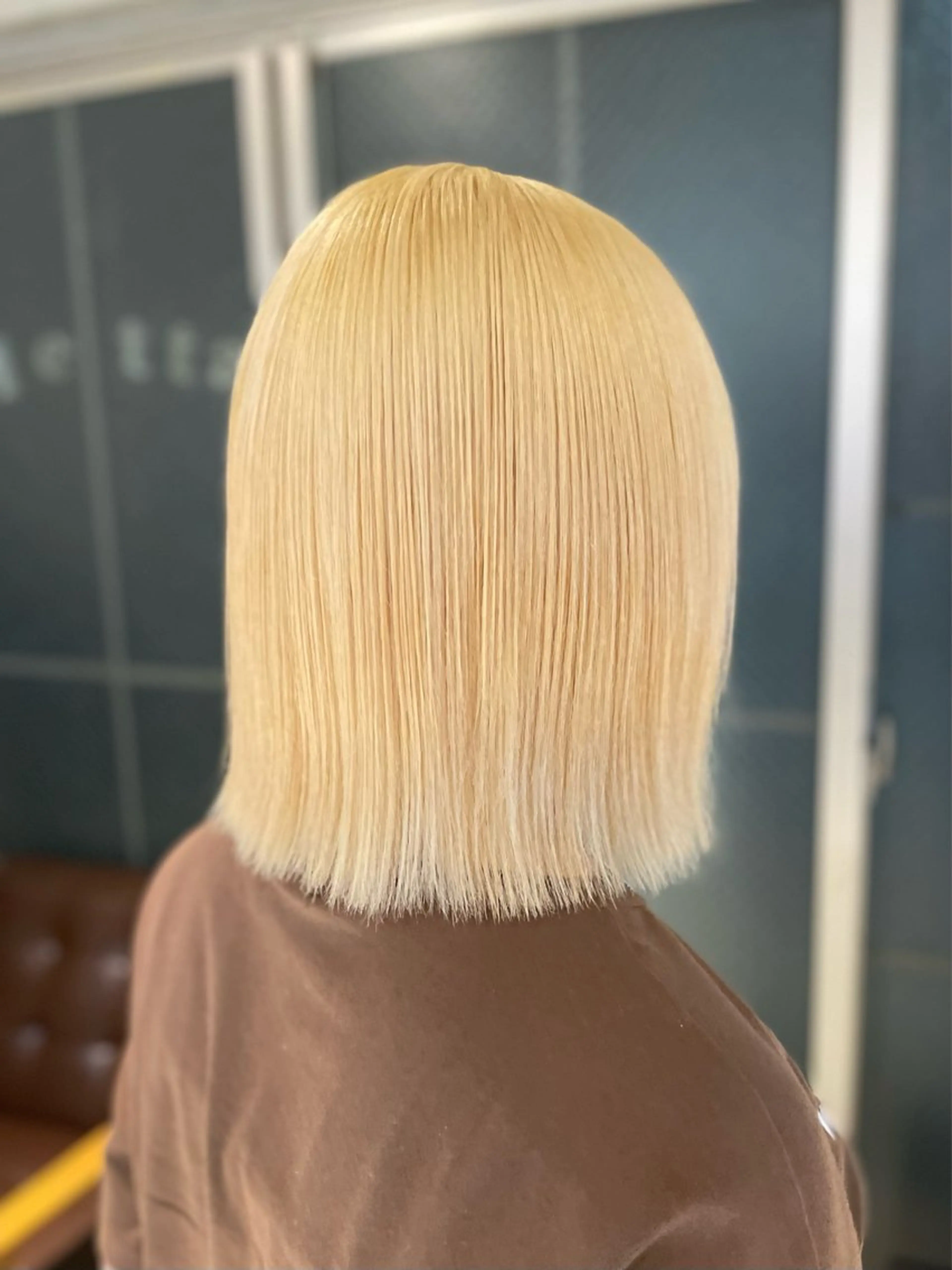 ミディアム カラー 抜きっぱなしブロンド aletta  大森町所属・韮澤 里奈のヘアスタイル