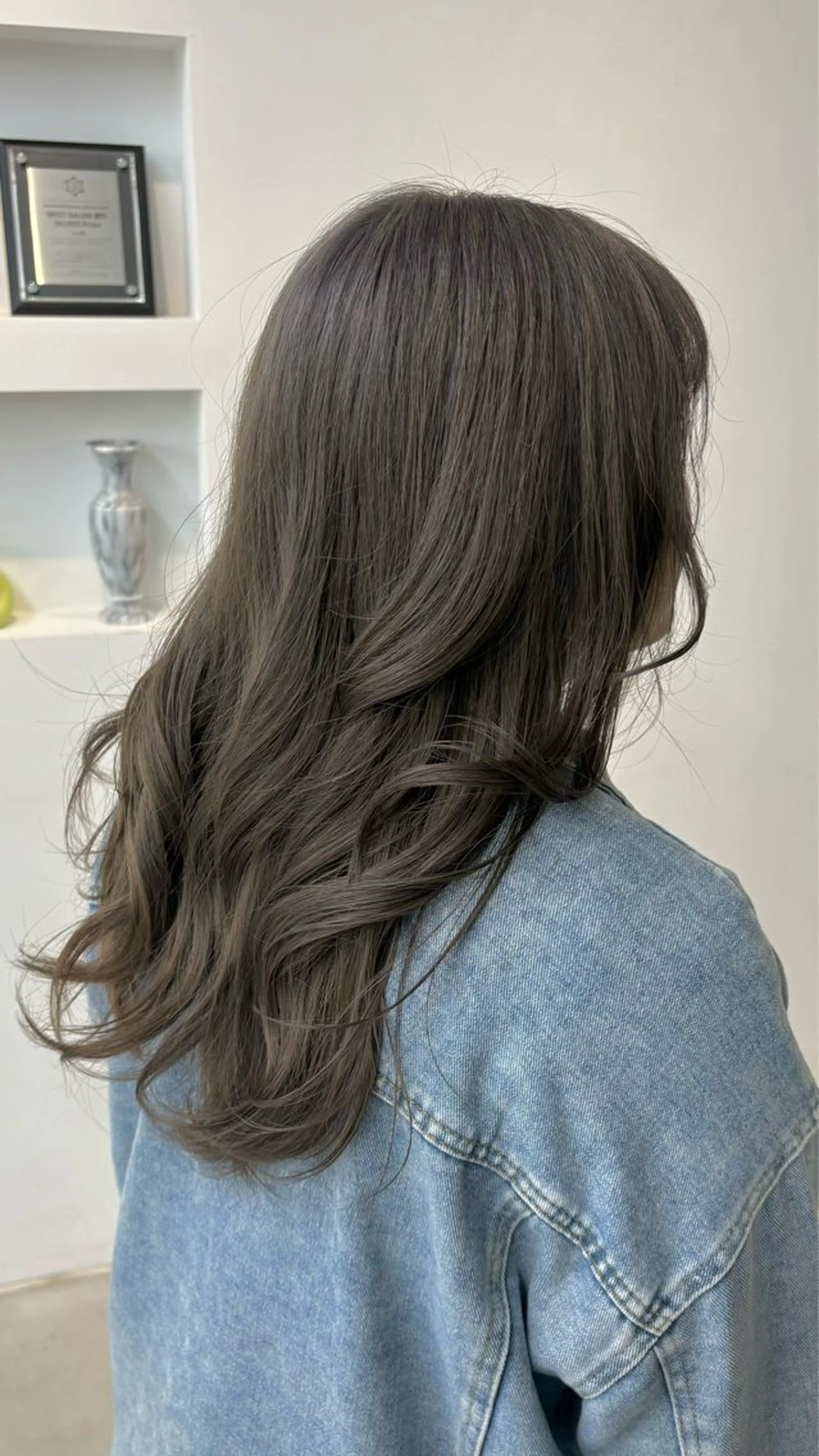 ロング カラー ブリーチ 透明感カラー ヘアカラー トリートメント 【sica】 チナのヘアスタイル