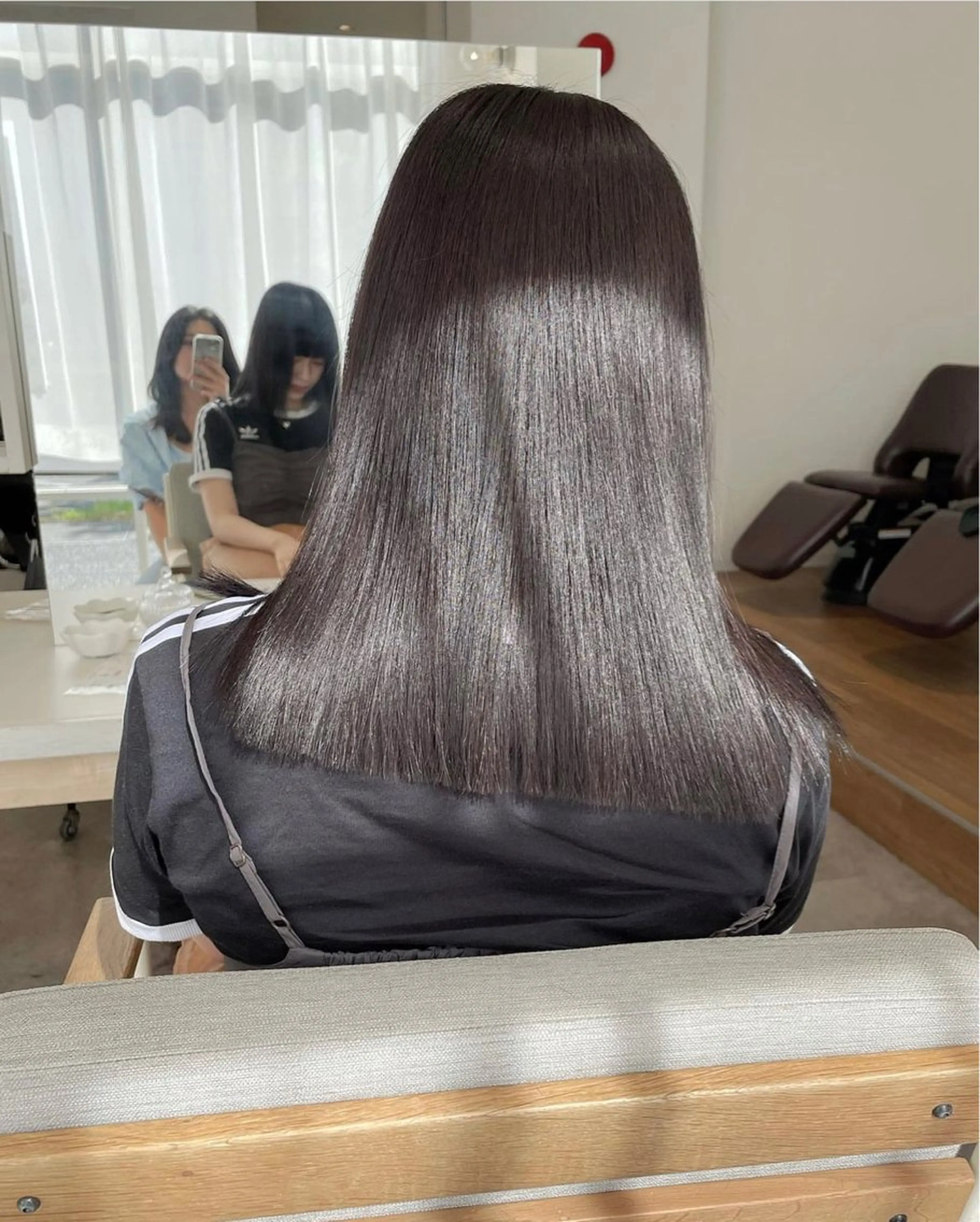 セミロング カラー SALOWIN浦和店所属・1日5名限定美容師 miwaのヘアスタイル