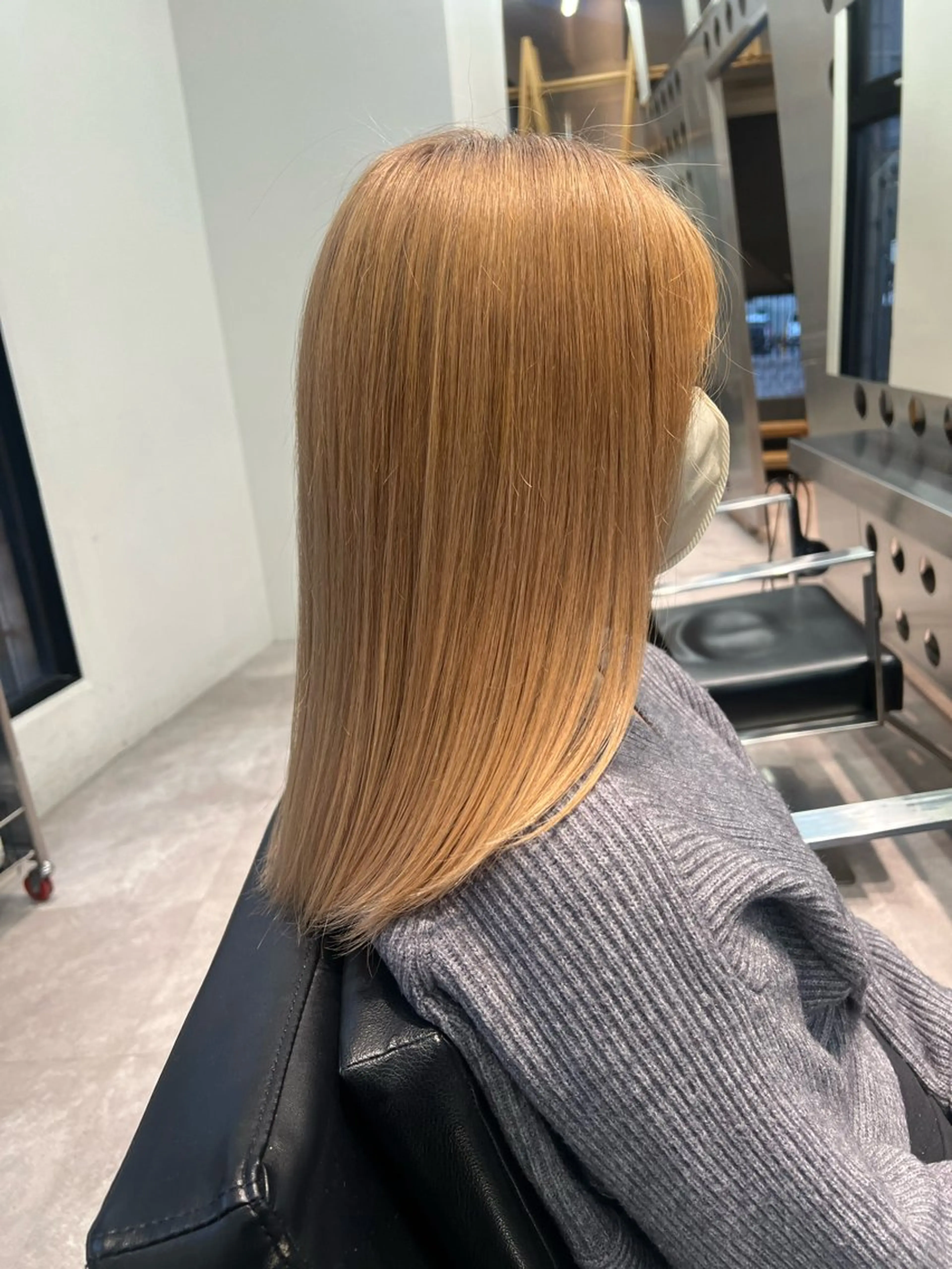 ミディアム カラー ベージュカラー ミルクティーベージュ ヘアカラー 堀江 /木下椋麻のヘアスタイル