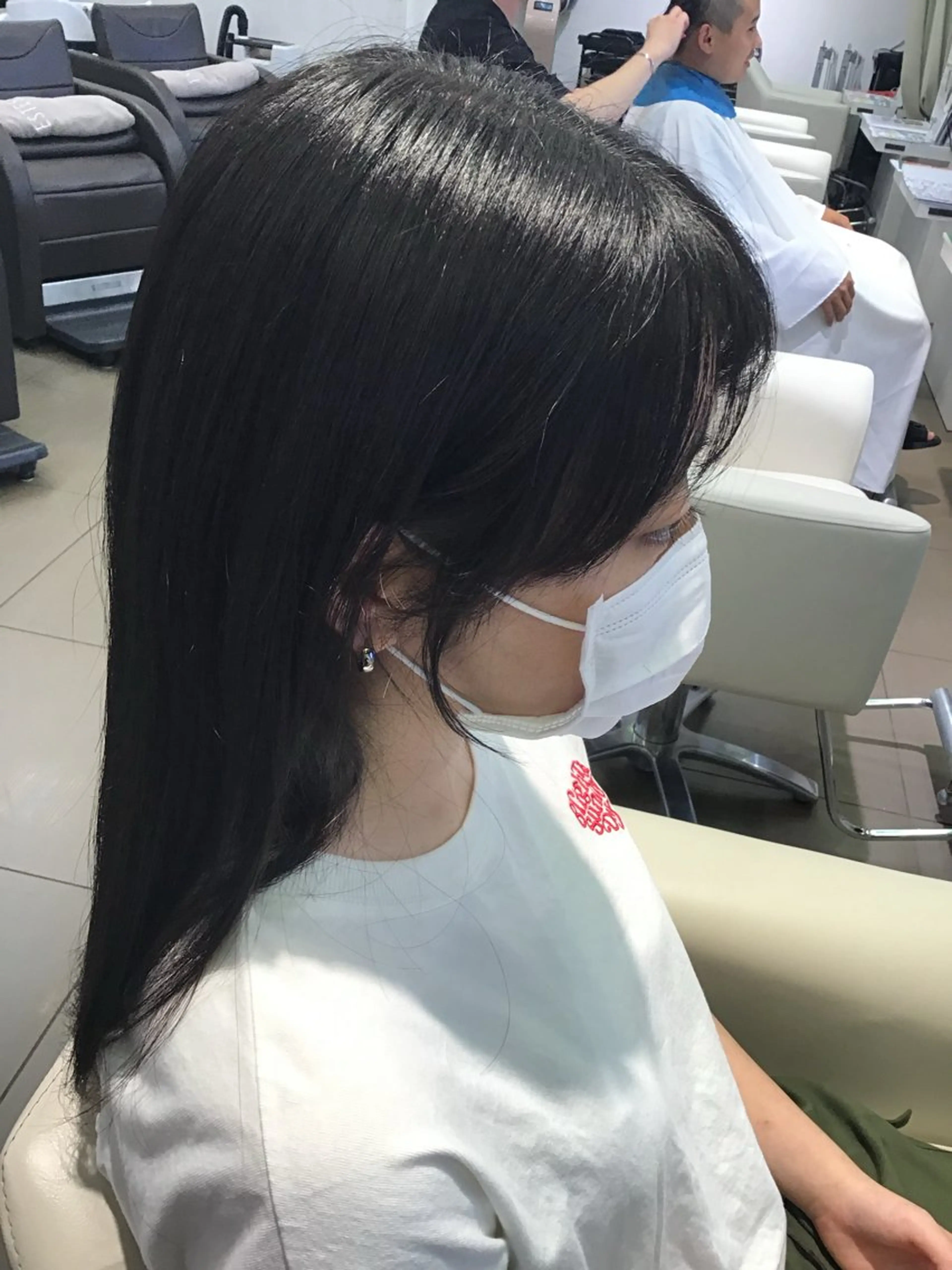 ロング 顔周りカット jouir立川店所属・堀平 由紀のヘアスタイル