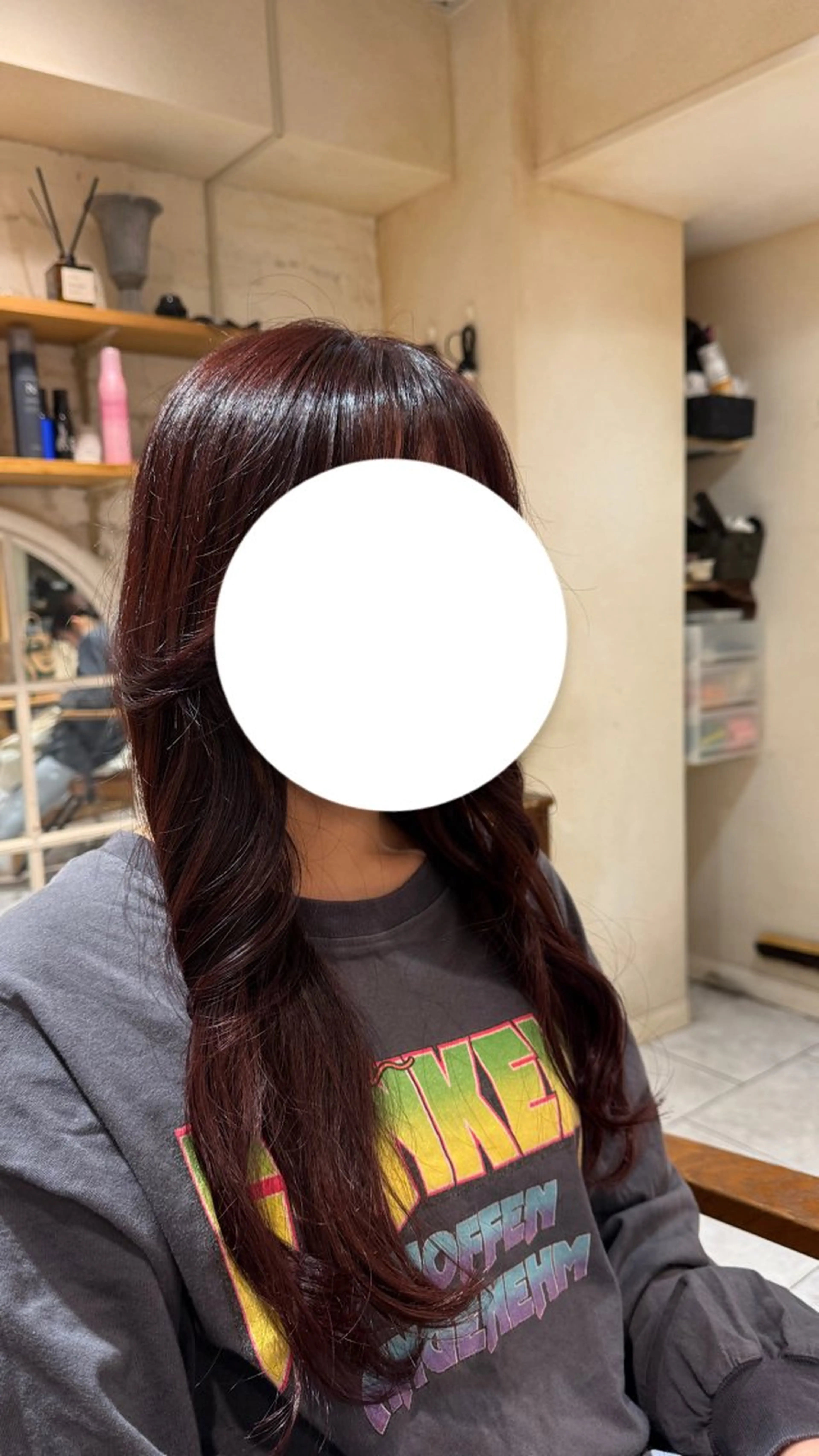カラー レッドカラー 山口 菜々実のヘアスタイル