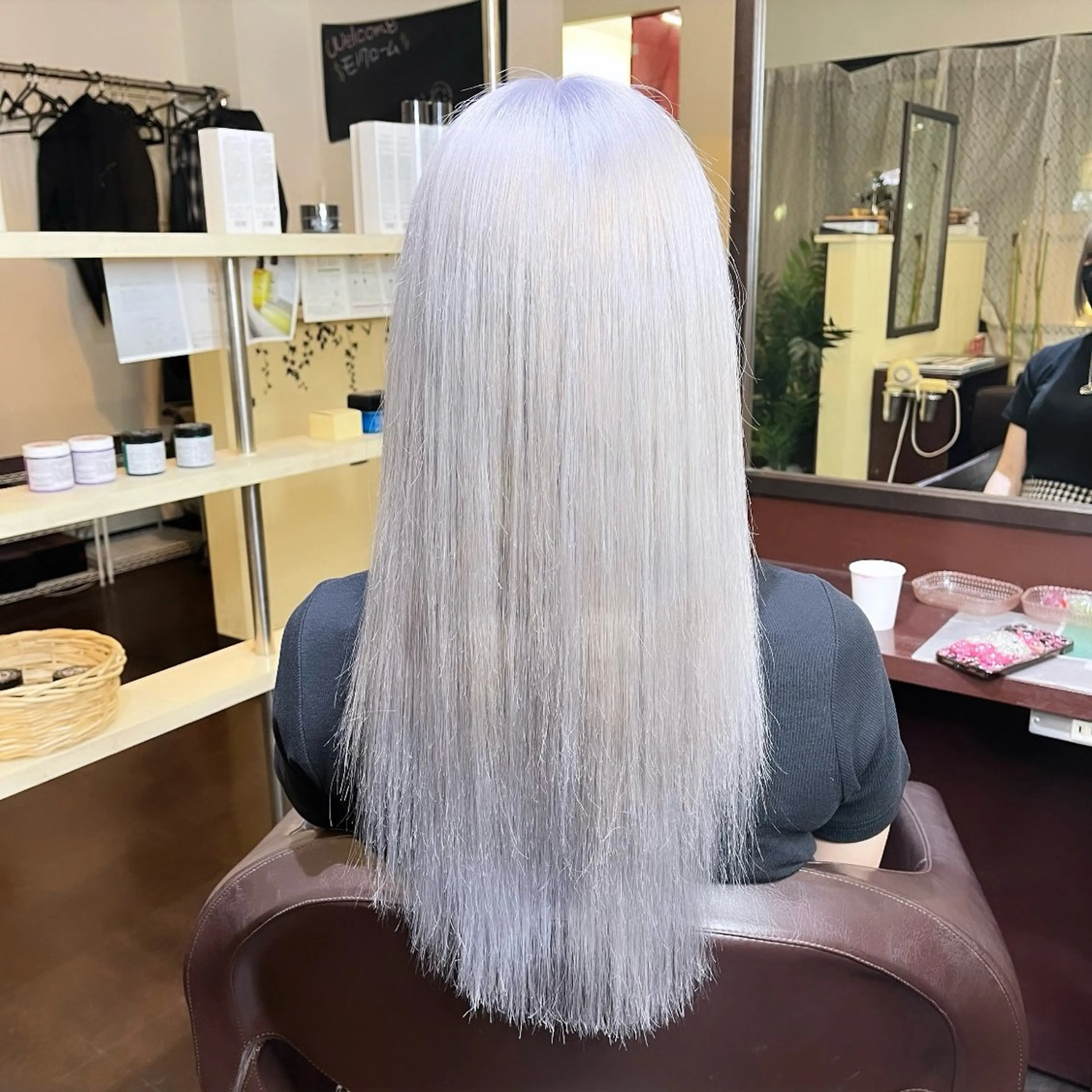ロング カラー ブリーチ シルバー ホワイトシルバー エクステ ヘアカラー トリートメント 編み込みエクステ/ ハイトーン りょすけのヘアスタイル