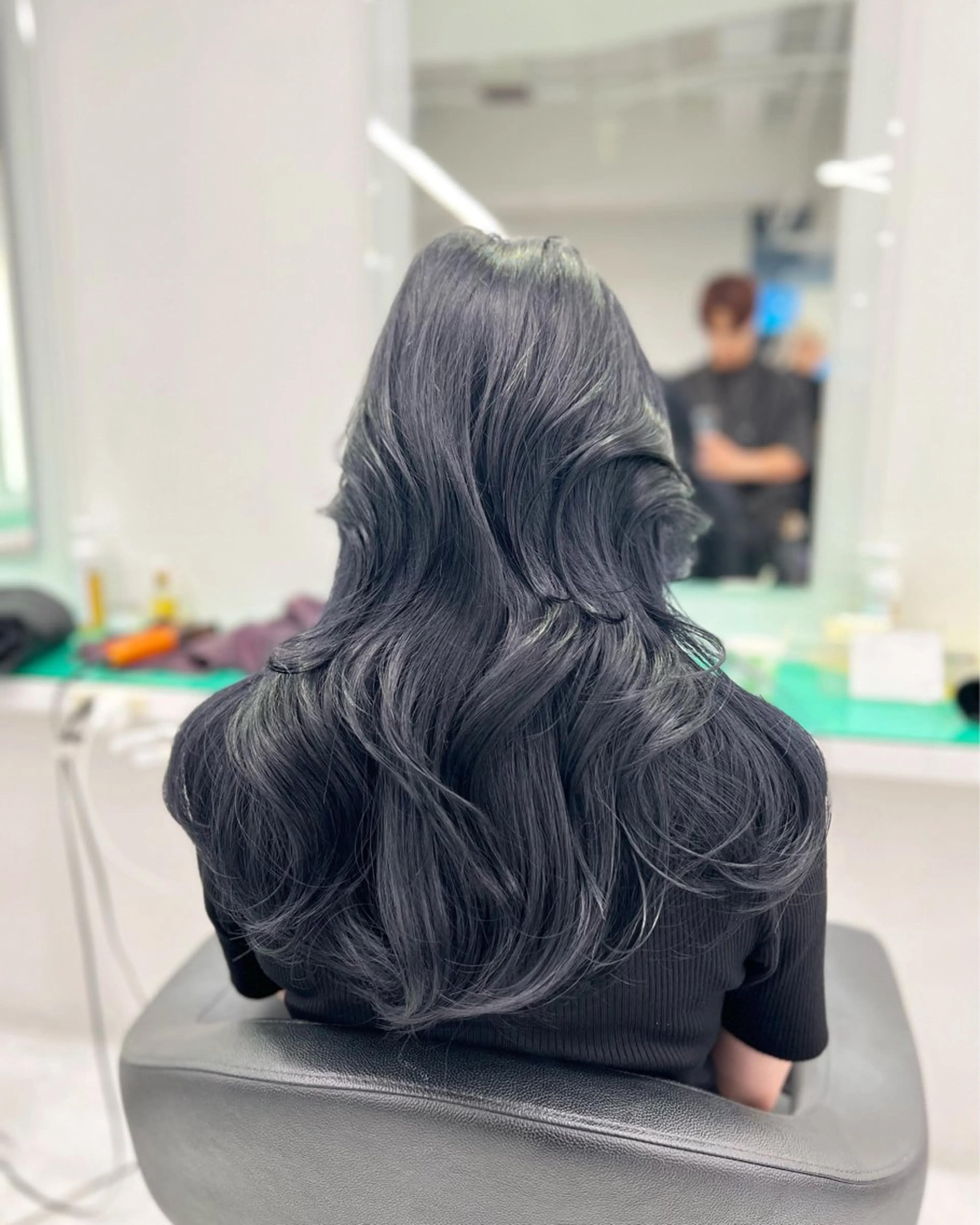 ロング カラー ヘアカラー トリートメント ヘッドスパ ヘアセット 🇨🇳中韓レイヤー 暗髪カラー🇰🇷のヘアスタイル