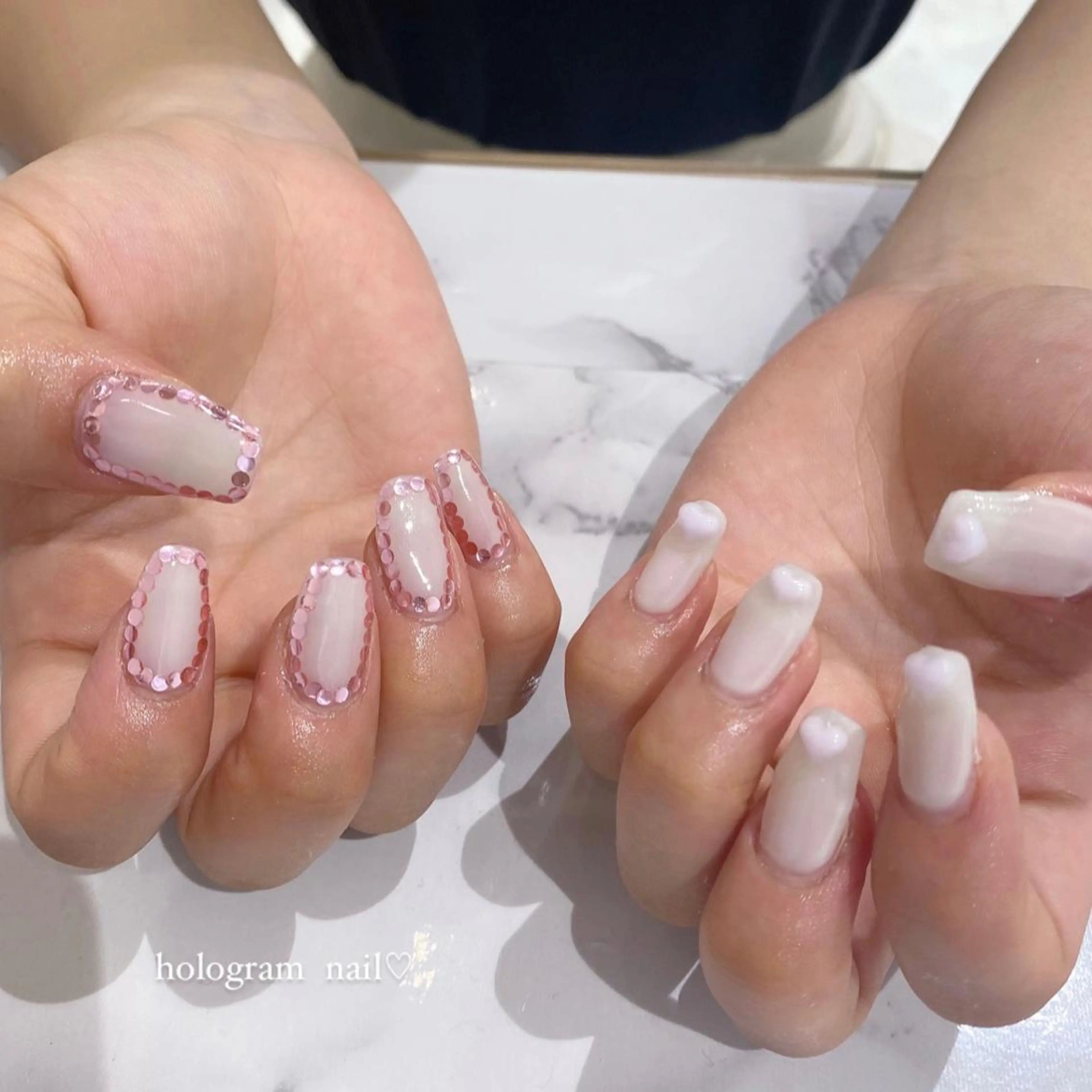 ネイル ホログラムネイル PLATINUM   DOLL【プラチナムドール】所属・ひろこ eyelist🎀のマツエク・マツパデザイン