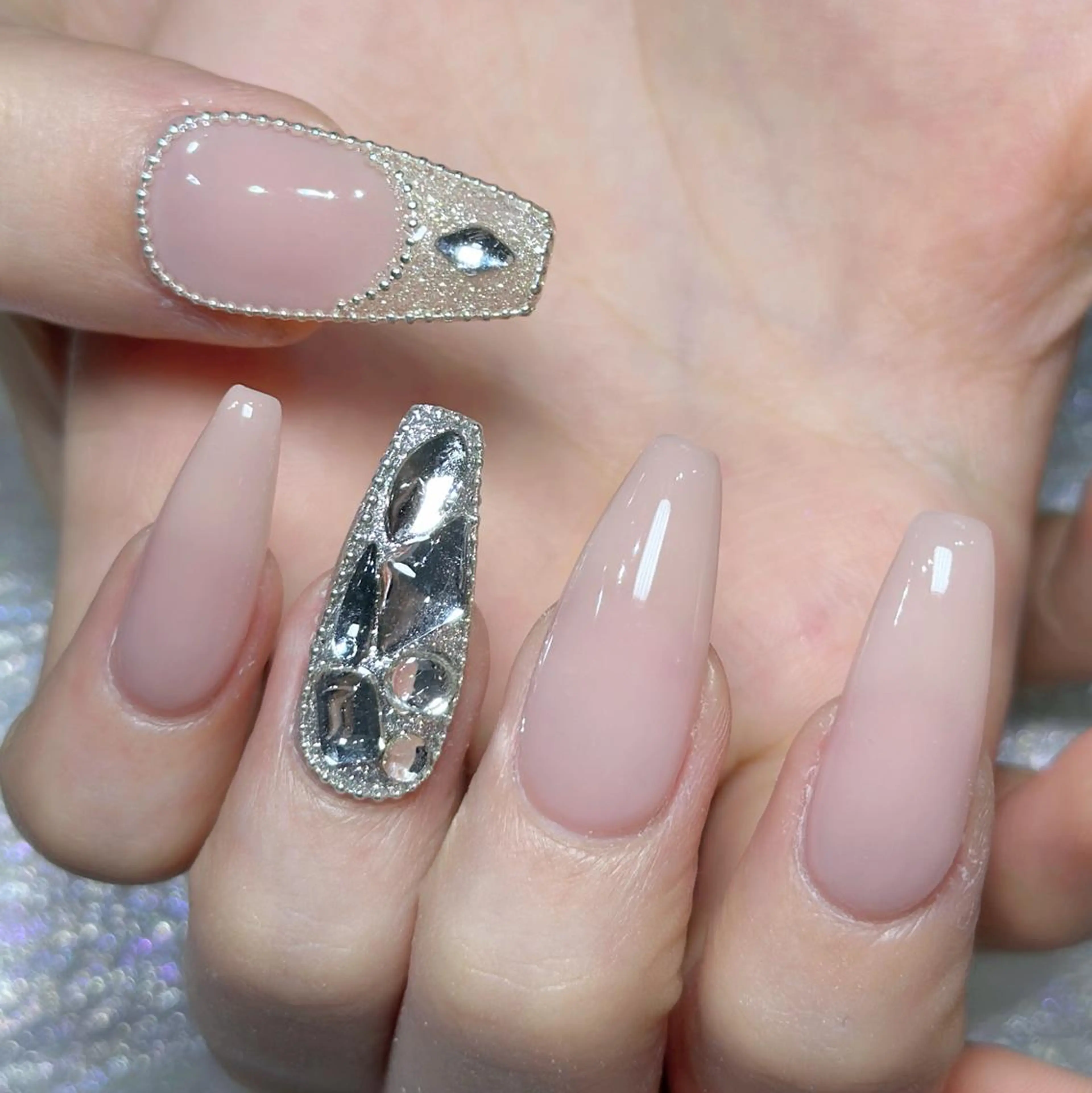 ネイル ハンドネイル Queens momoのネイルデザイン