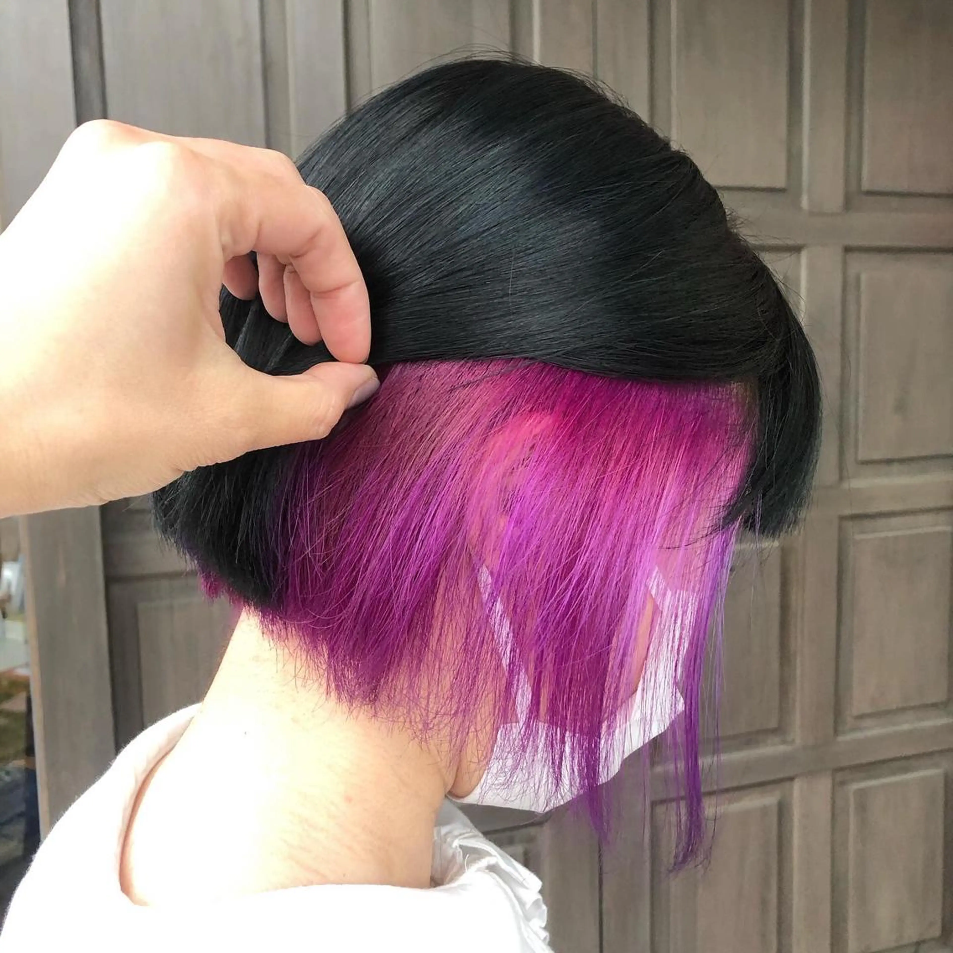ショート カラー インナーカラー パープルカラー ヘアカラー 堀口 彩佳のヘアスタイル