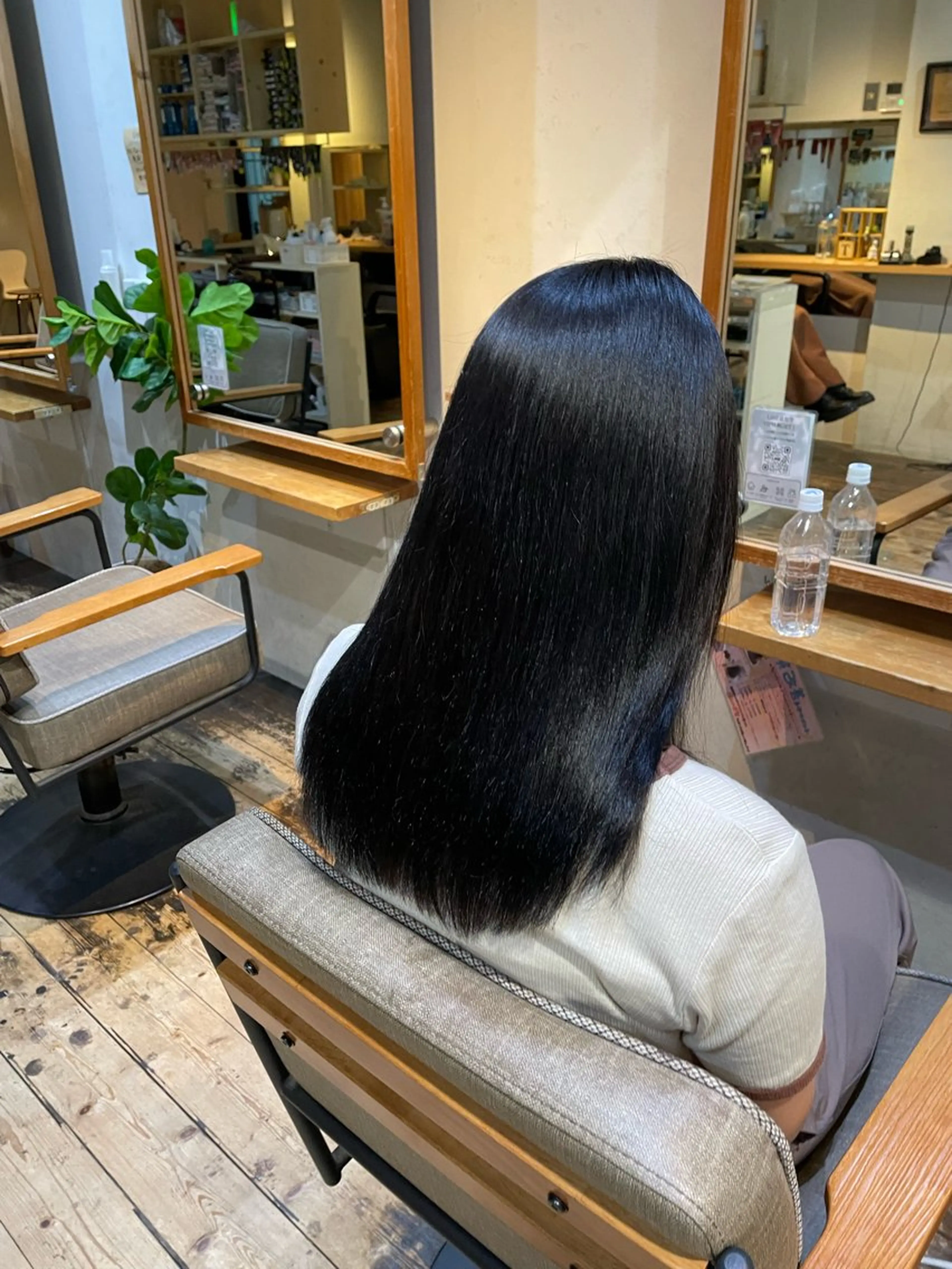 セミロング カラー カット ヘアカラー トリートメント 脇 麻紘のヘアスタイル