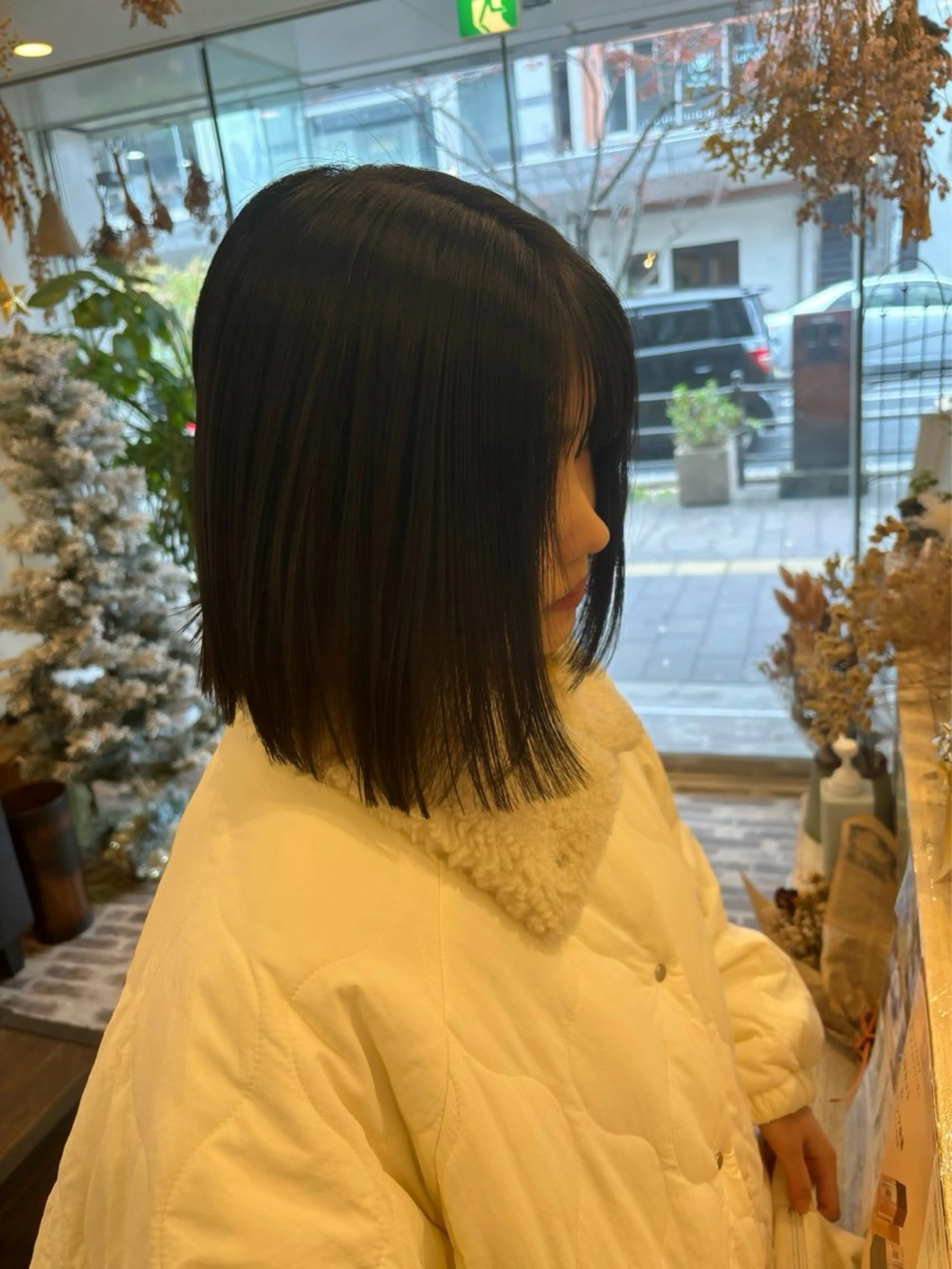 ショート カラー カット ヘアカラー トリートメント botan🪷☆*。 レ ナのヘアスタイル
