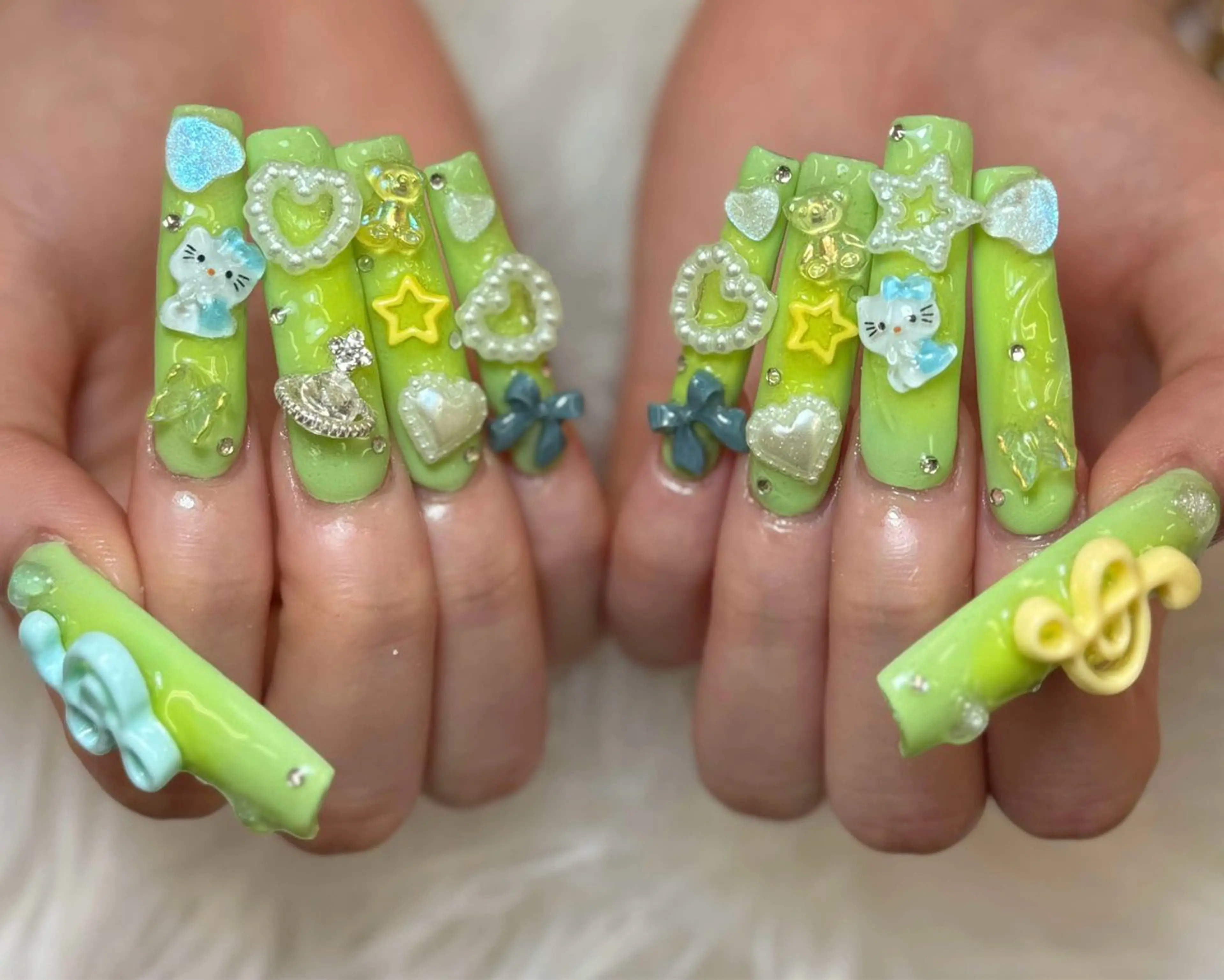 ネイル チークネイル 長さ出し フットネイル マグネットネイル 持ち込み ハンドネイル ANH NAIL ゴテゴテ専門店💎のネイルデザイン