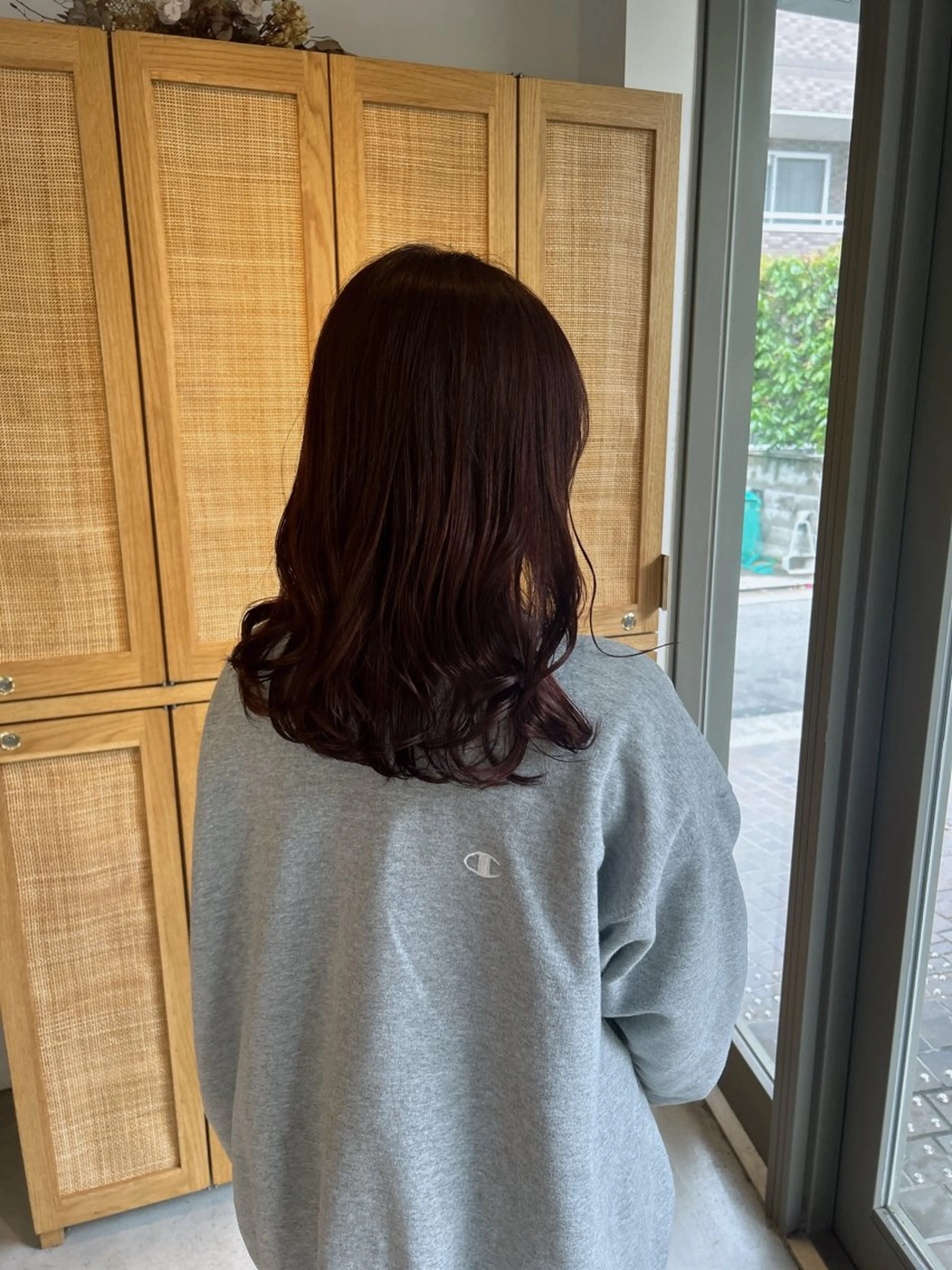 セミロング カラー pele 梅田所属・PELEハイトーン shinobuのヘアスタイル