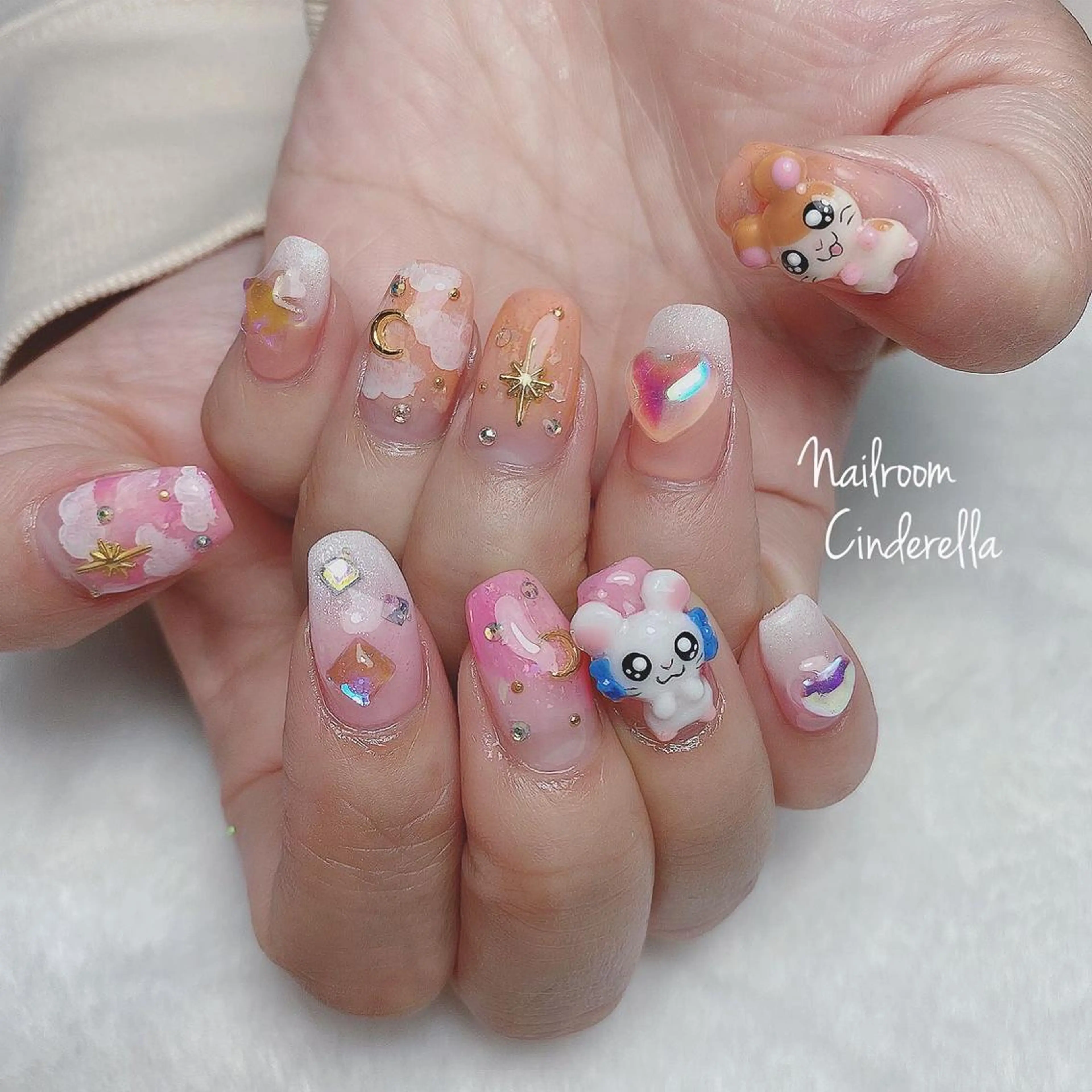 ネイル アートネイル Nailroom. Cinderellaのネイルデザイン