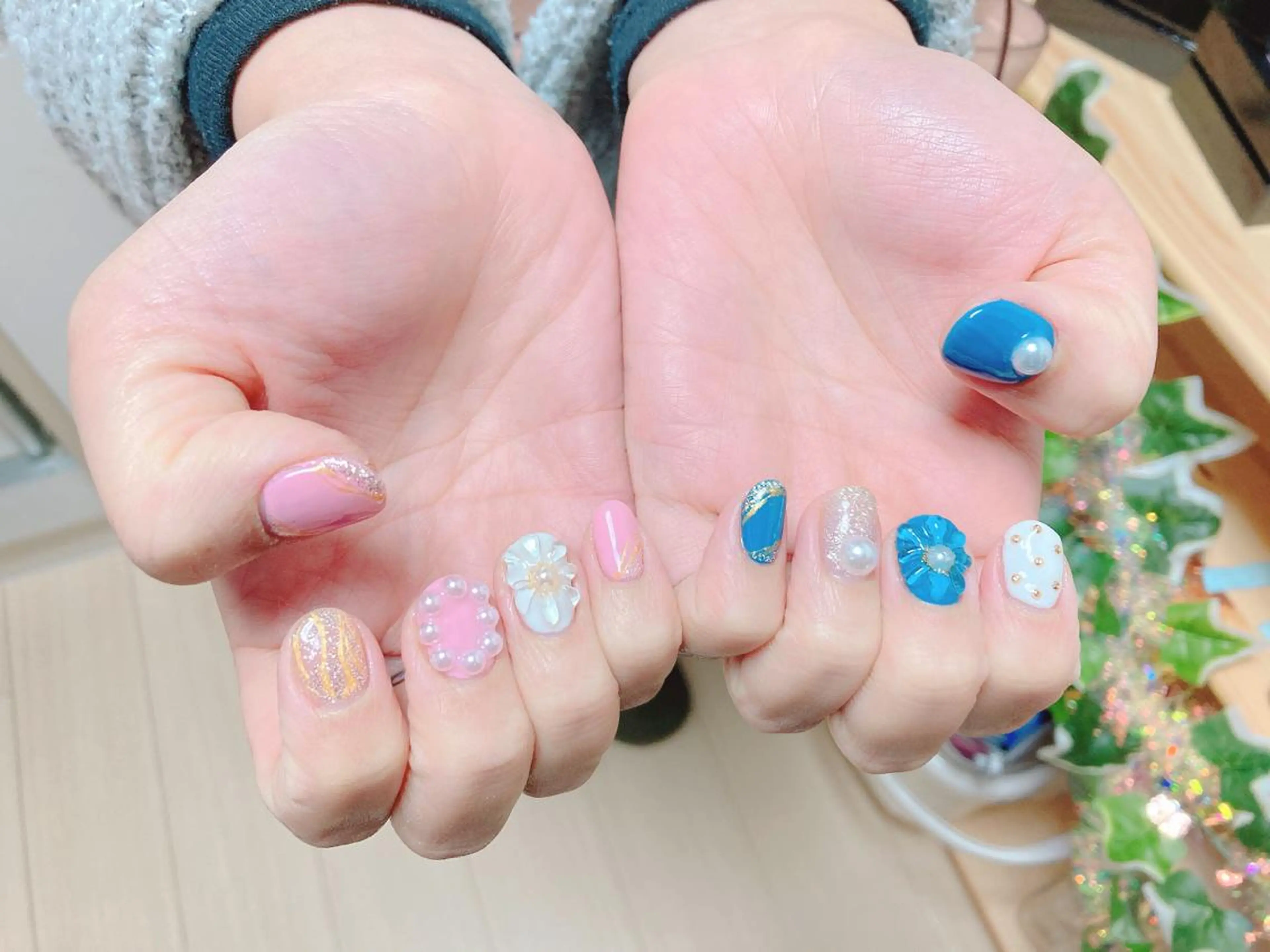 ネイル フラワーネイル ジェルネイル ハンドネイル ハンドケア ネイルサロン HARRYS所属・ネイル･脱毛サロン HARRYSのエステ・リラクイメージ