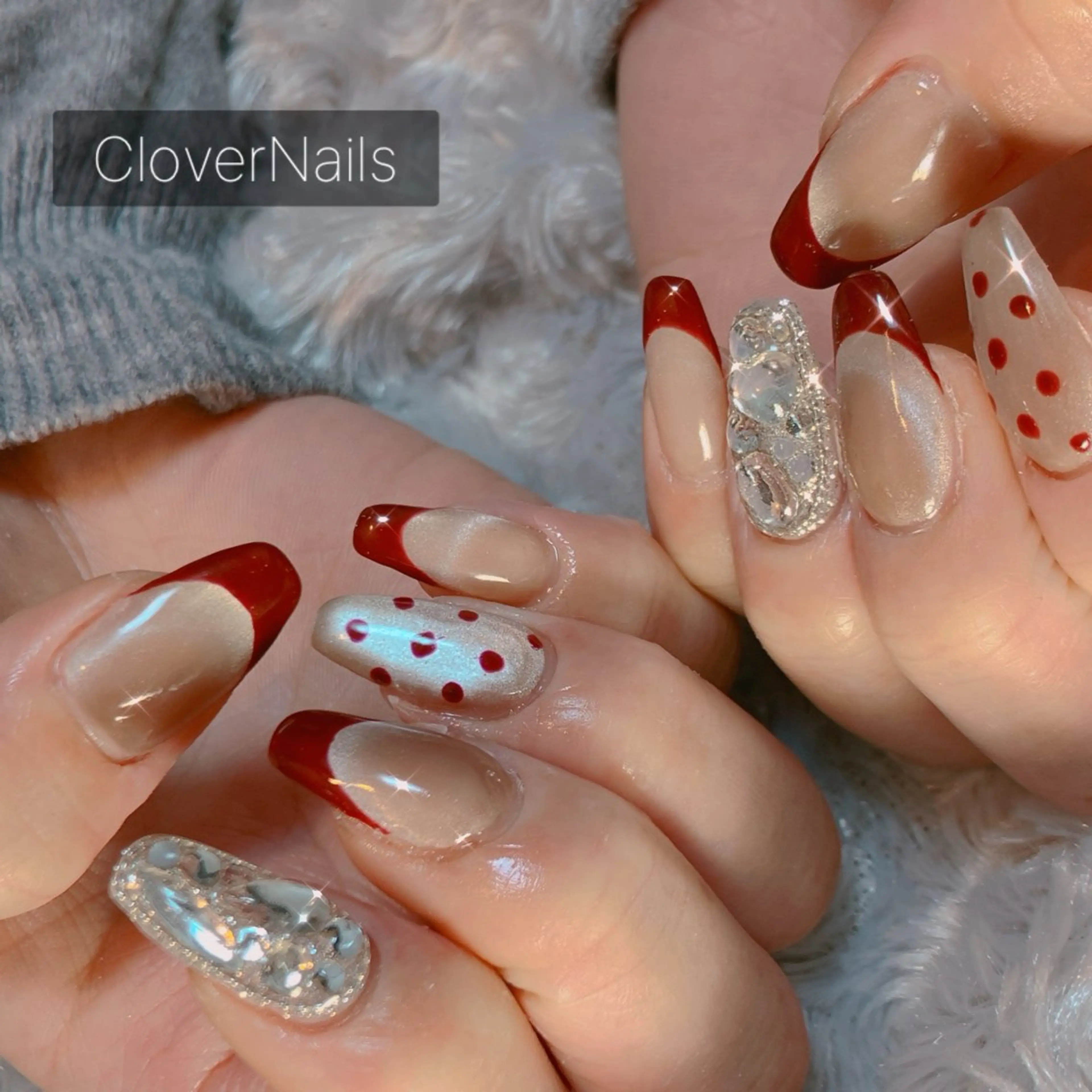 ネイル ボルドー ドット フレンチネイル マグネットネイル 持ち込み ハンドネイル 自宅ネイルサロン クロバーネイルのネイルデザイン