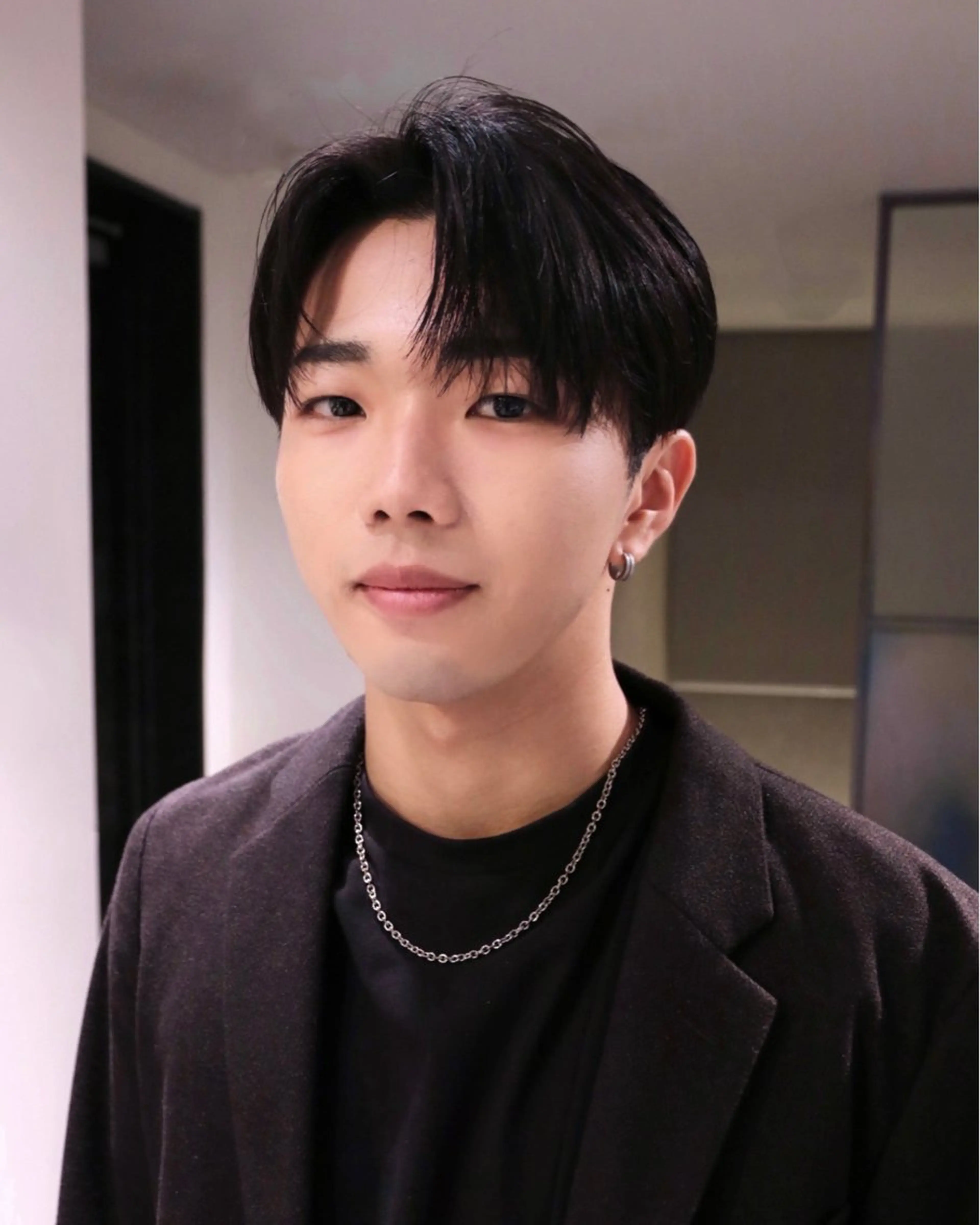 メンズ アイブロウ センターパート 眉カット Qin shaire salon 原宿verno店所属・【センターパート】 ETO／江藤翼の眉毛・アイブロウイメージ