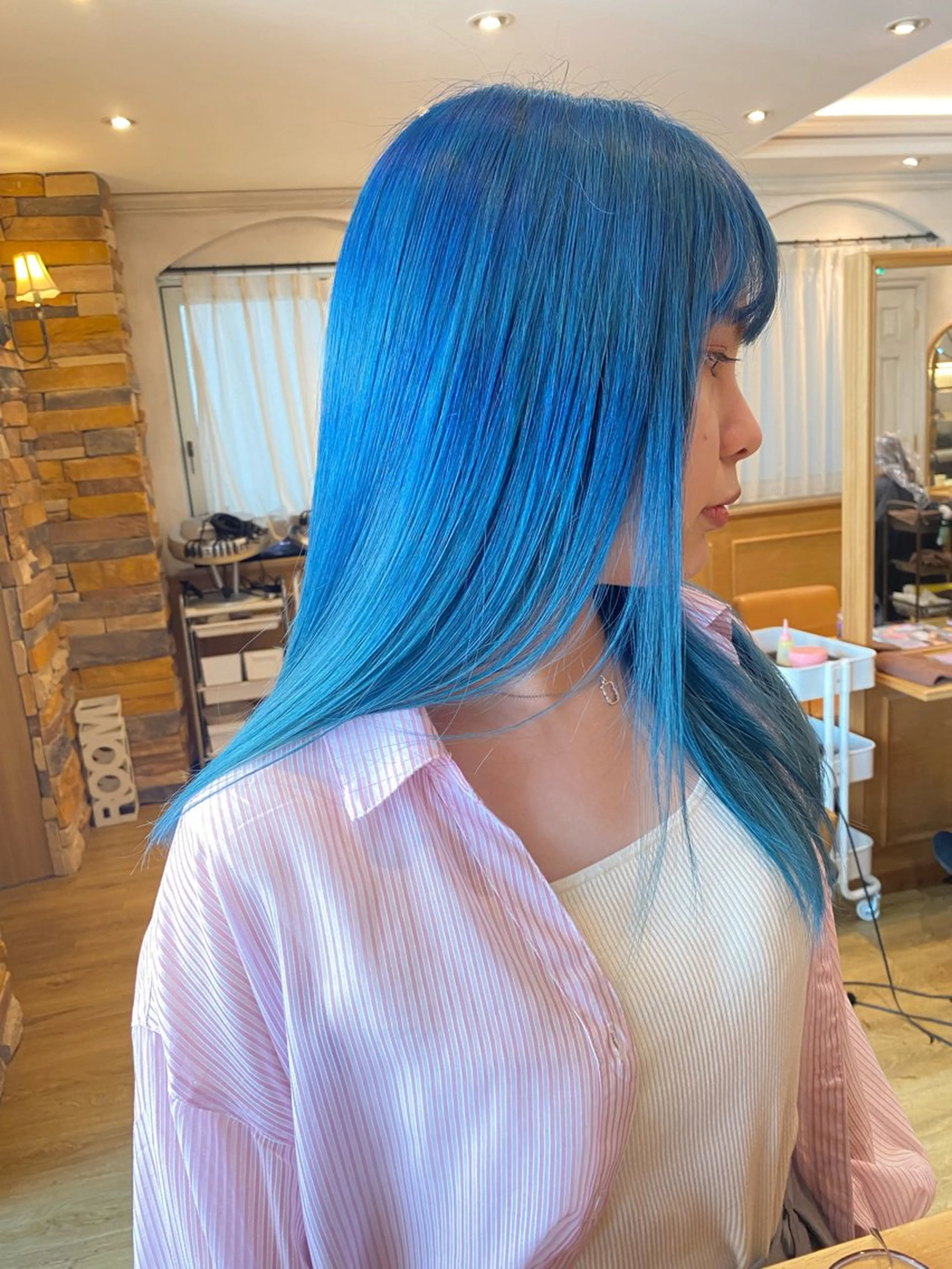 ロング カラー ブルーカラー ヘアカラー トリートメント 千 田のヘアスタイル