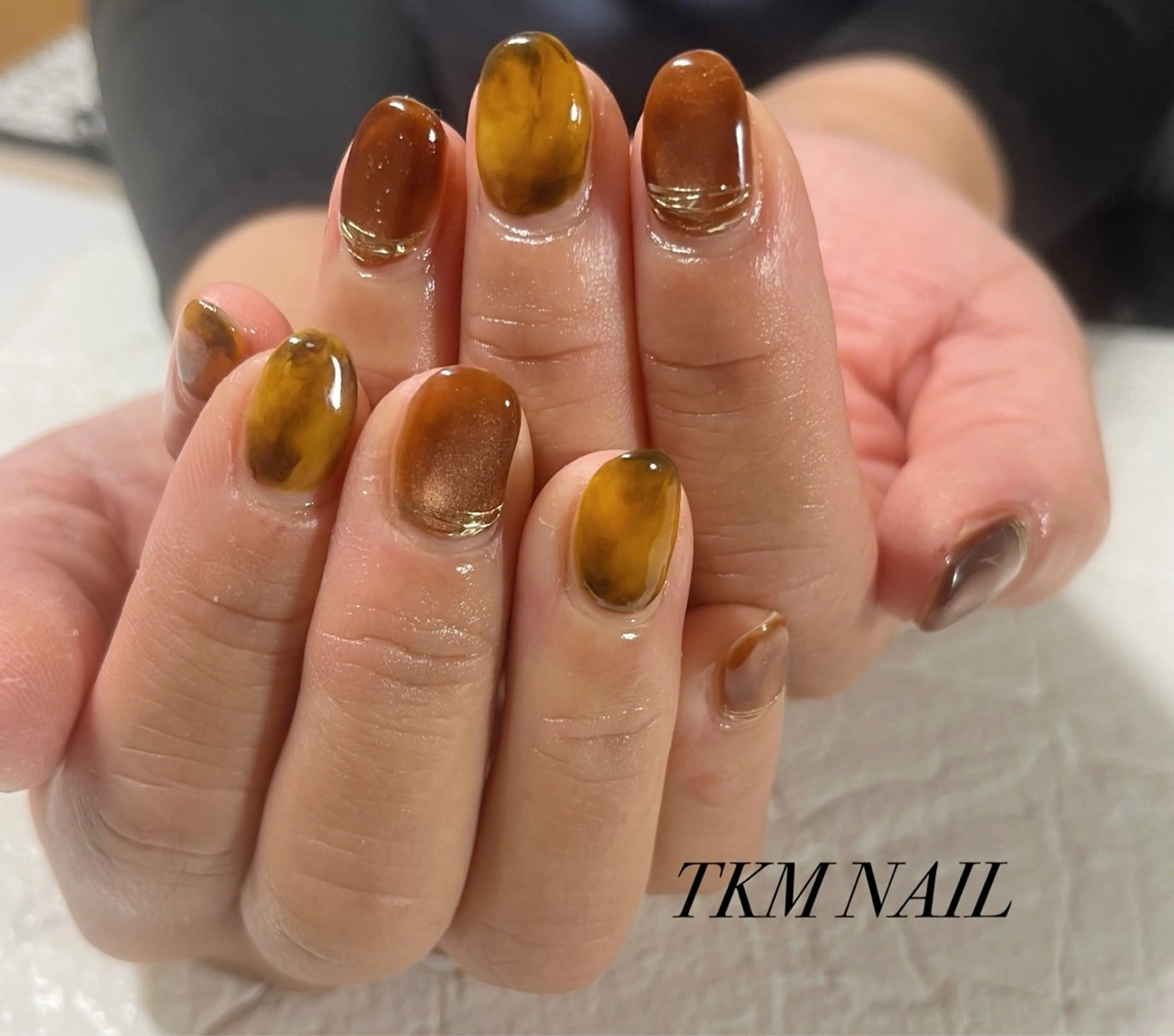 ネイル べっ甲ネイル シンプルネイル ______ TKM  NAILのネイルデザイン