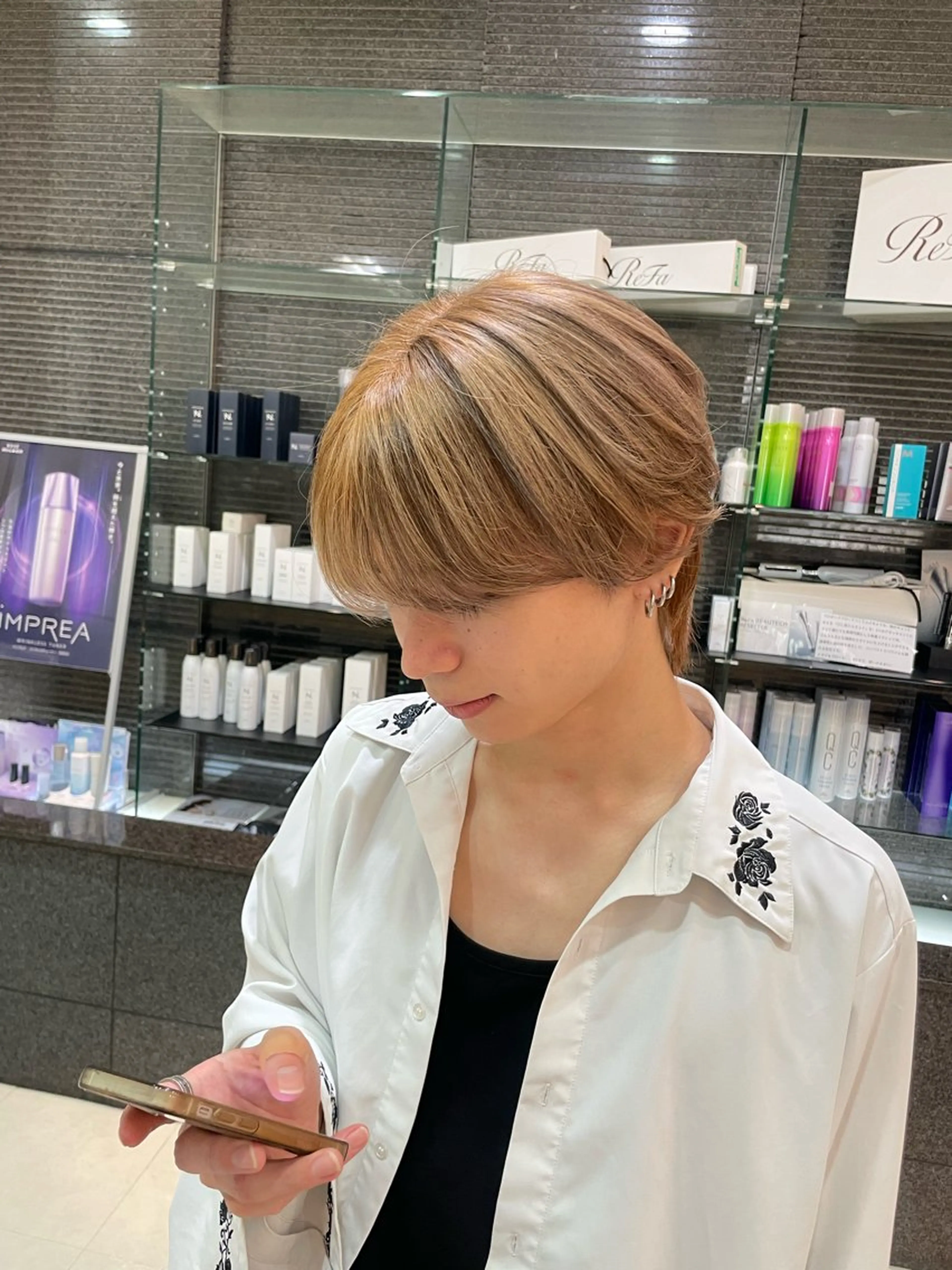 カラー メンズ メンズハイトーン ハイトーンカラー カット ヘアカラー トリートメント ✨トレンド特化美容師 WILL上村　拳吾のヘアスタイル