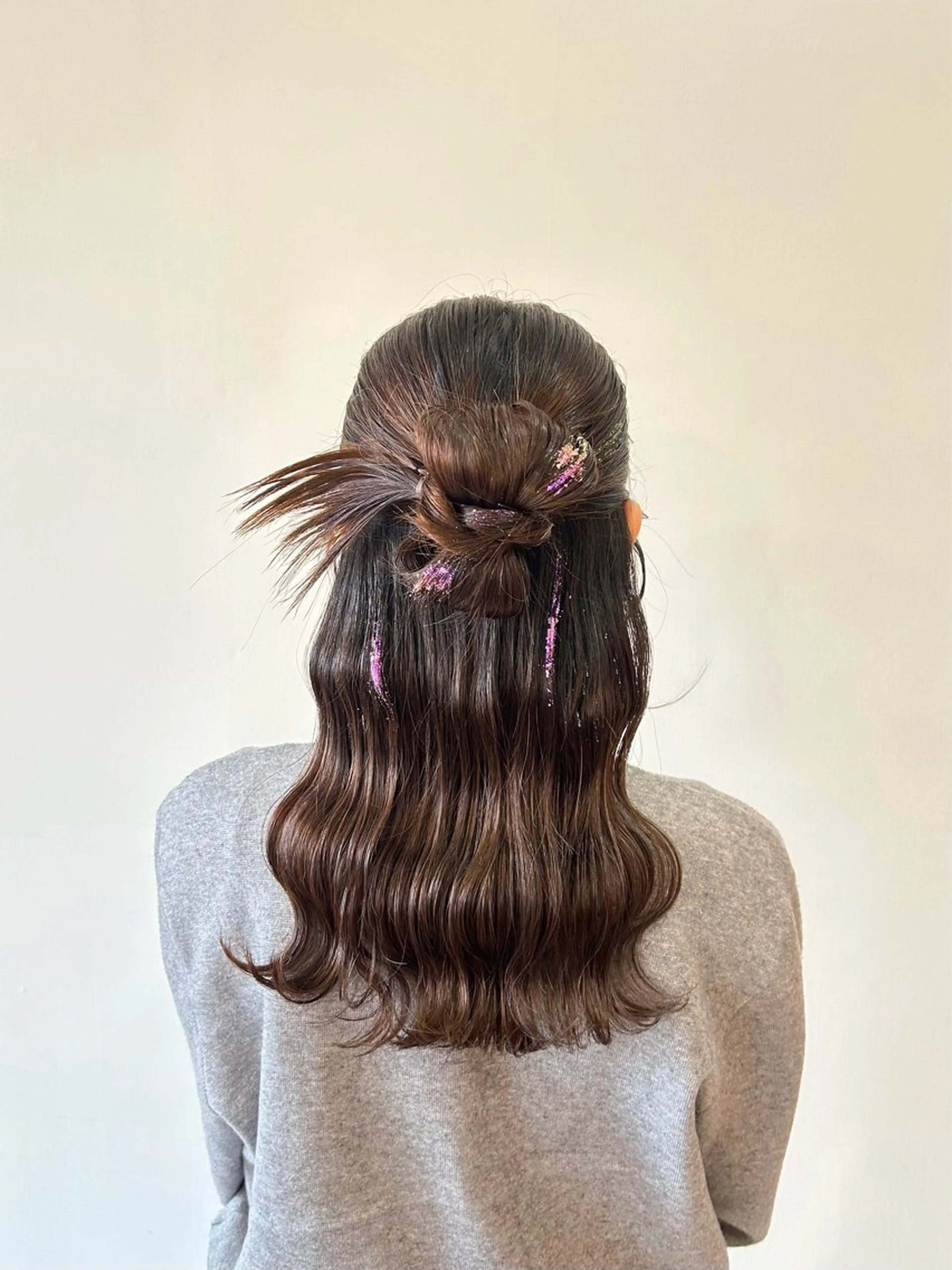 ロング ヘアアレンジ ハーフアップ デート 顔周りカット 小顔カット ヘアセット トップスタイリスト 林すずかのヘアスタイル