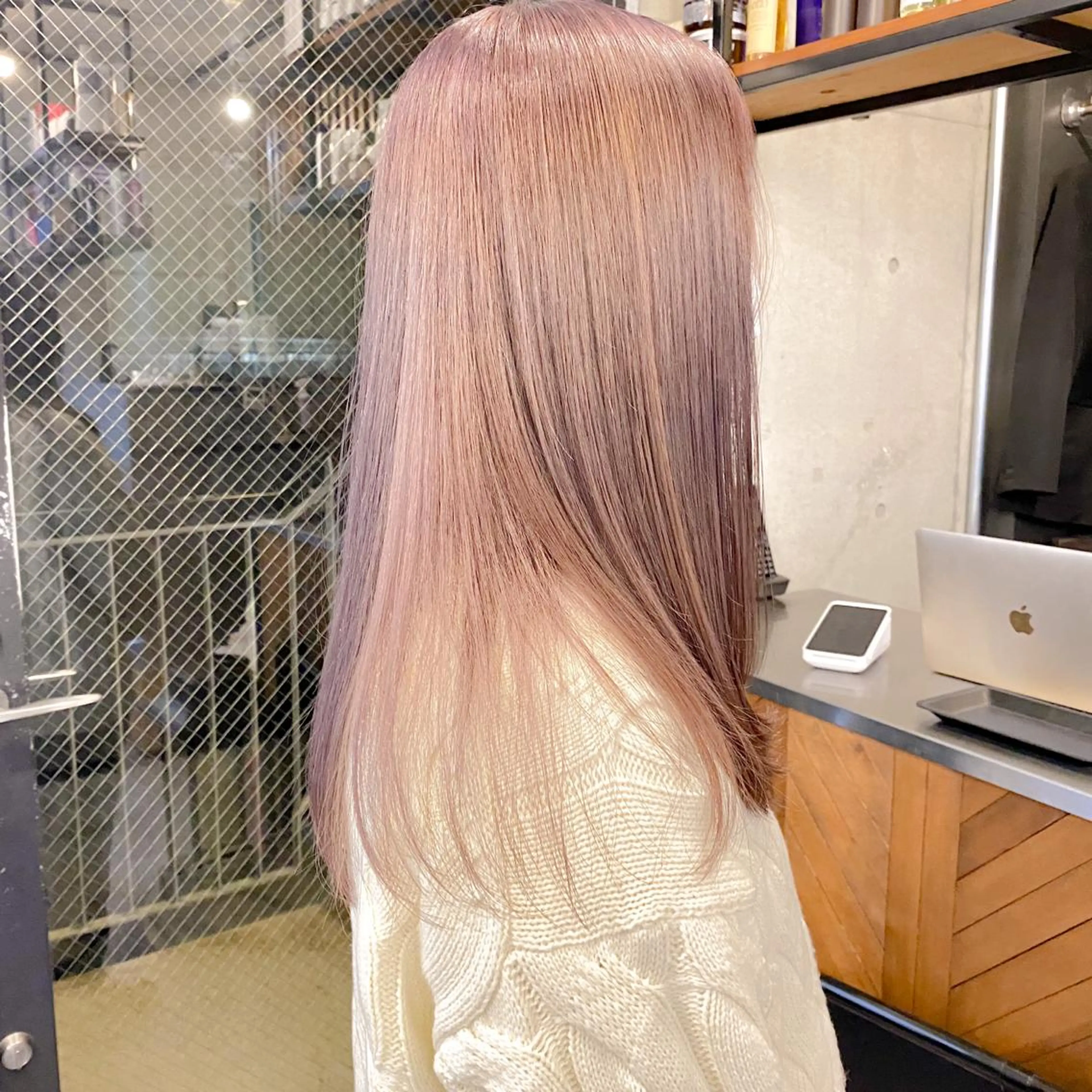 ロング カラー 艶髪ブリーチ 永井竜也のヘアスタイル