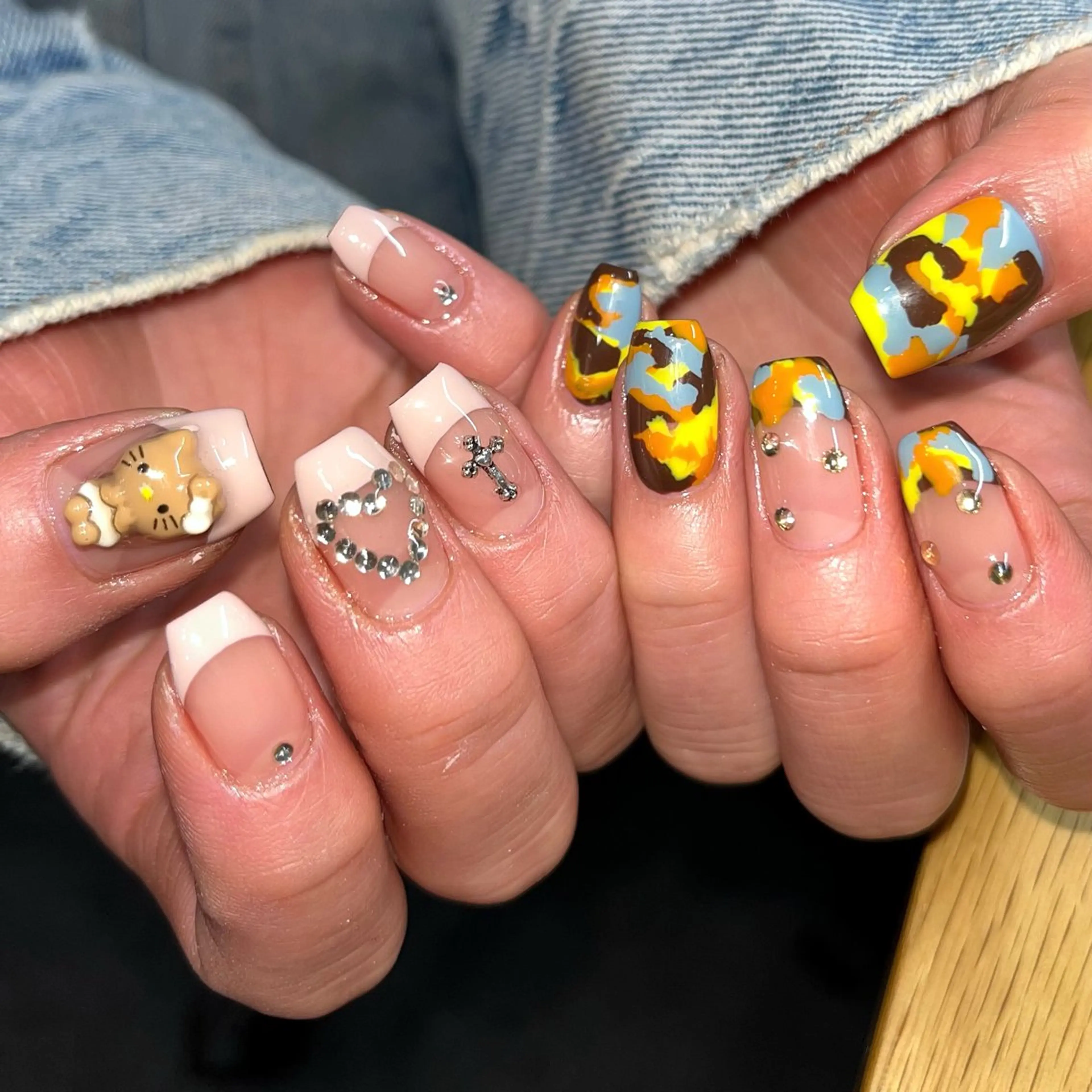 ネイル フレンチネイル ピンク シルバー ハンドネイル ハンドケア 🎀NAIL🎀 AI🪄︎︎◝✩のネイルデザイン