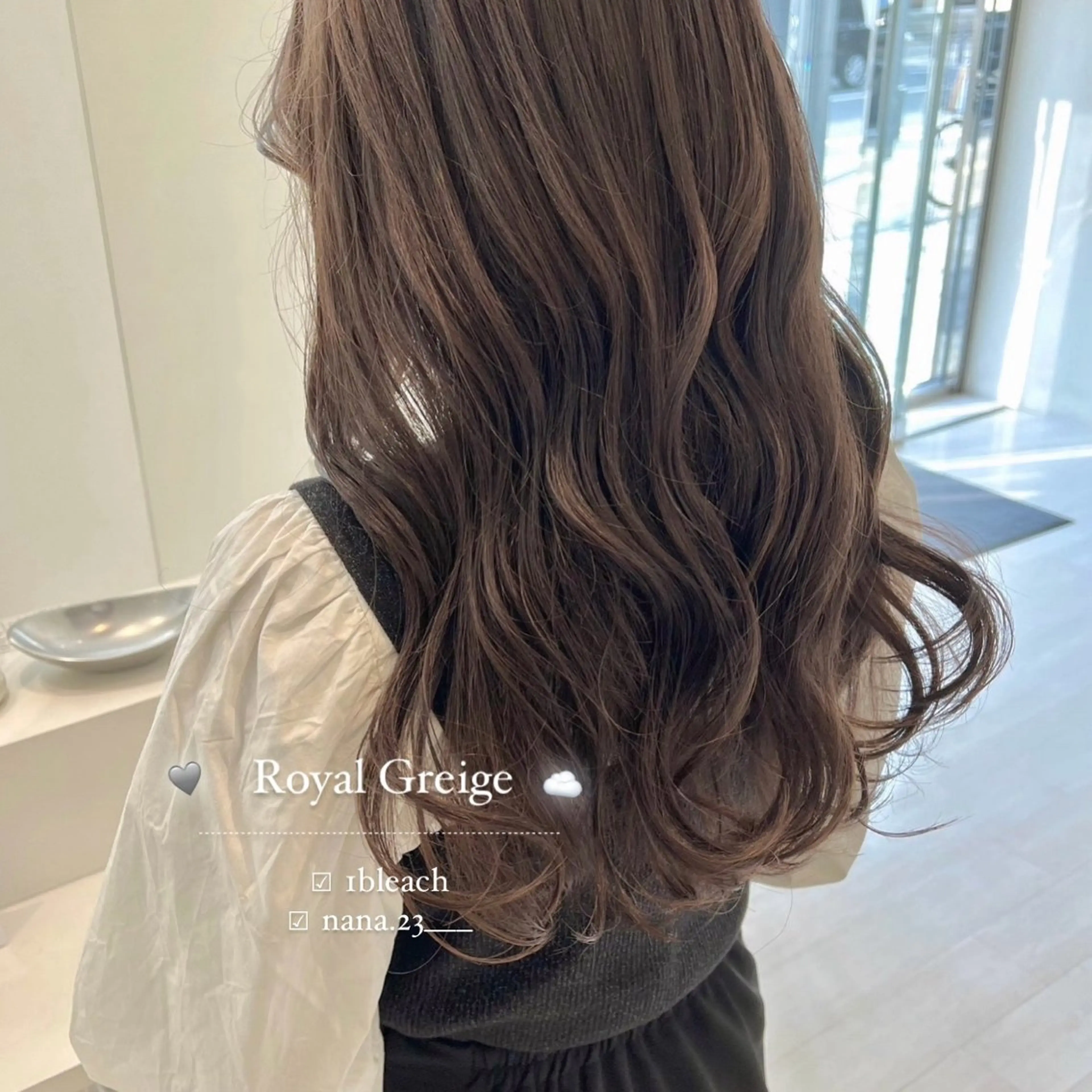 カラー ブリーチ 透明感カラー グレージュ ヘアカラー ParveMix￤ 出石 菜々🥂のヘアスタイル